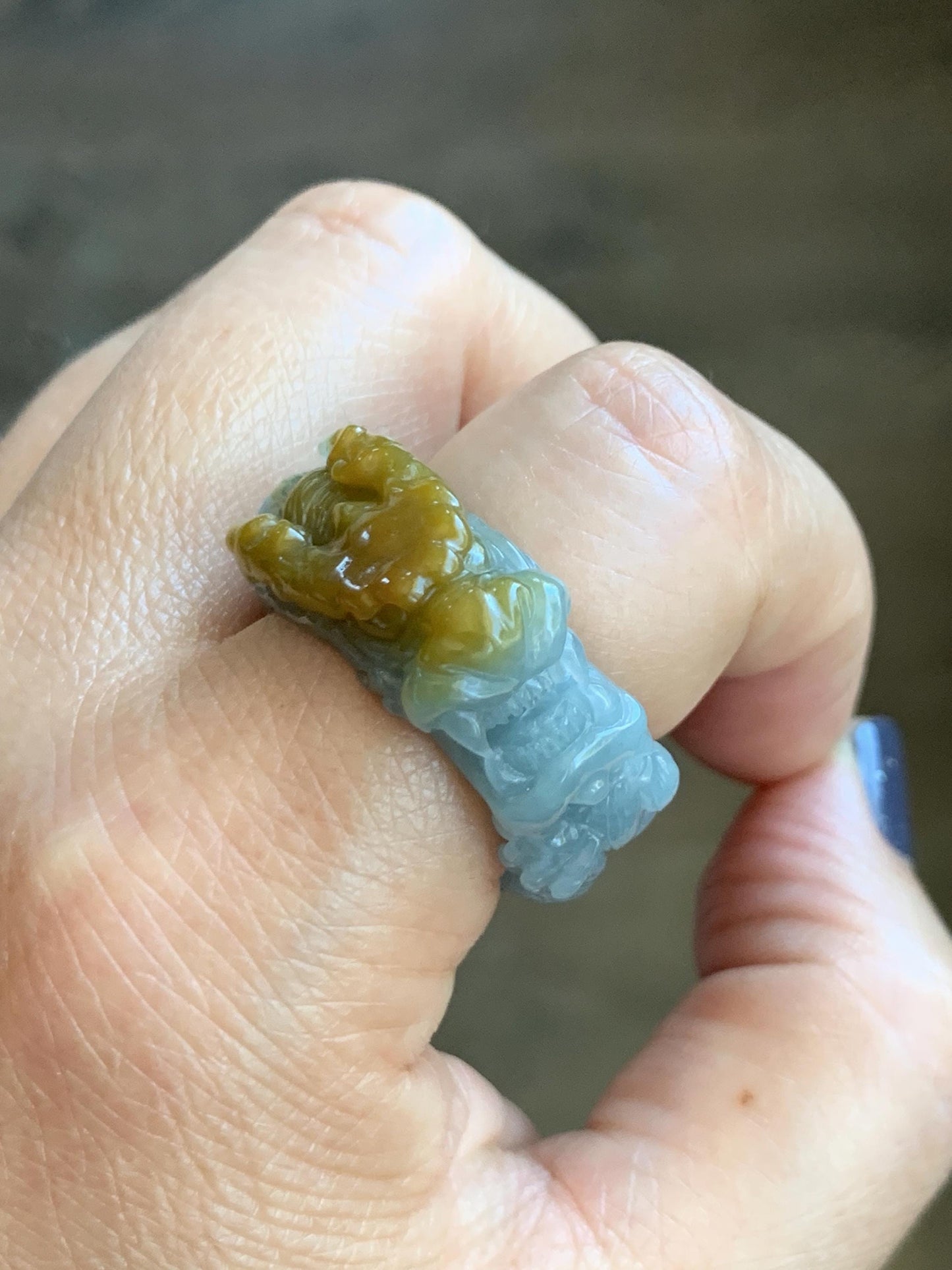 Natural Grade A Guatemalan Icy Translucent Dusty Blue Yellow Marbled Jadeite Carved Dragon Band Ring size 9.5 US 天然冰危浅蓝飘黄翡翠盘龙戒圈戒指扳指 TSW150