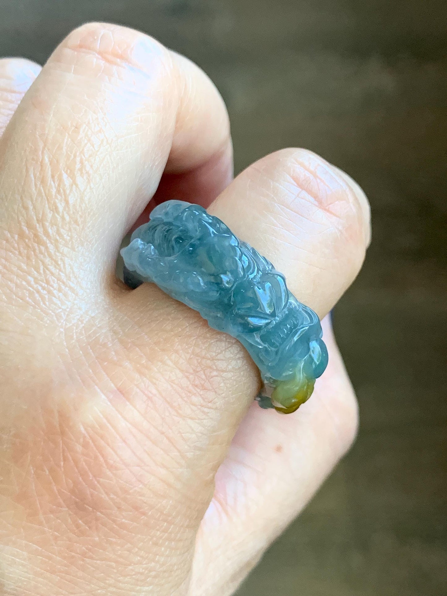 Natural Grade A Guatemalan Icy Translucent Teal Blue Yellow Marbled Jadeite Carved Dragon Band Ring size 11 US 天然冰胶危浅蓝飘黄翡翠盘龙戒圈戒指扳指 TSW563A