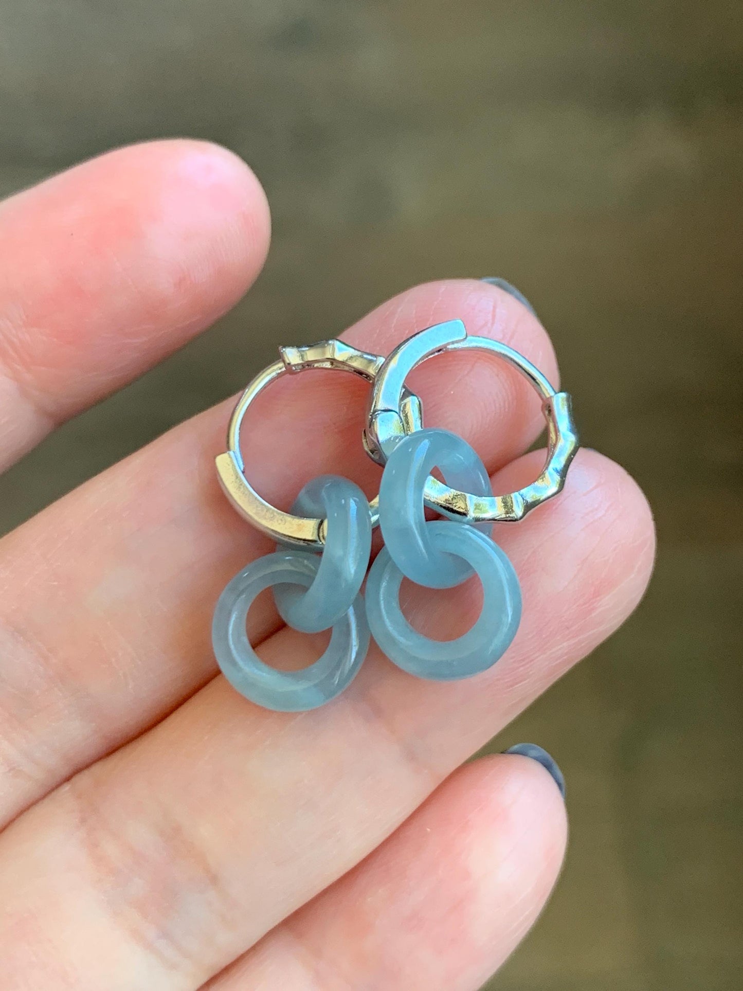 Natural Grade A Guatemalan Icy Translucent Pastel Dusty Blue Jadeite Interlocking Rings Hoop Earrings White Gold Plated 天然冰危淡蓝翡翠环环相扣耳包 HHZ76