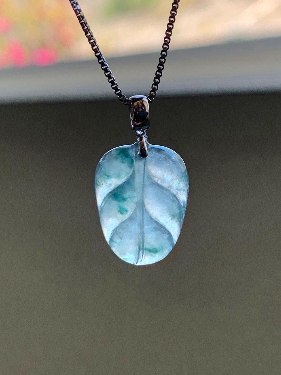 Natural Grade A Icy Highly Translucent Light Green Marbled Jade Jadeite Carved Leaf Petite Pendant 18K White Gold 天然冰起光飘花翡翠叶子镶嵌小吊坠 XPY154A