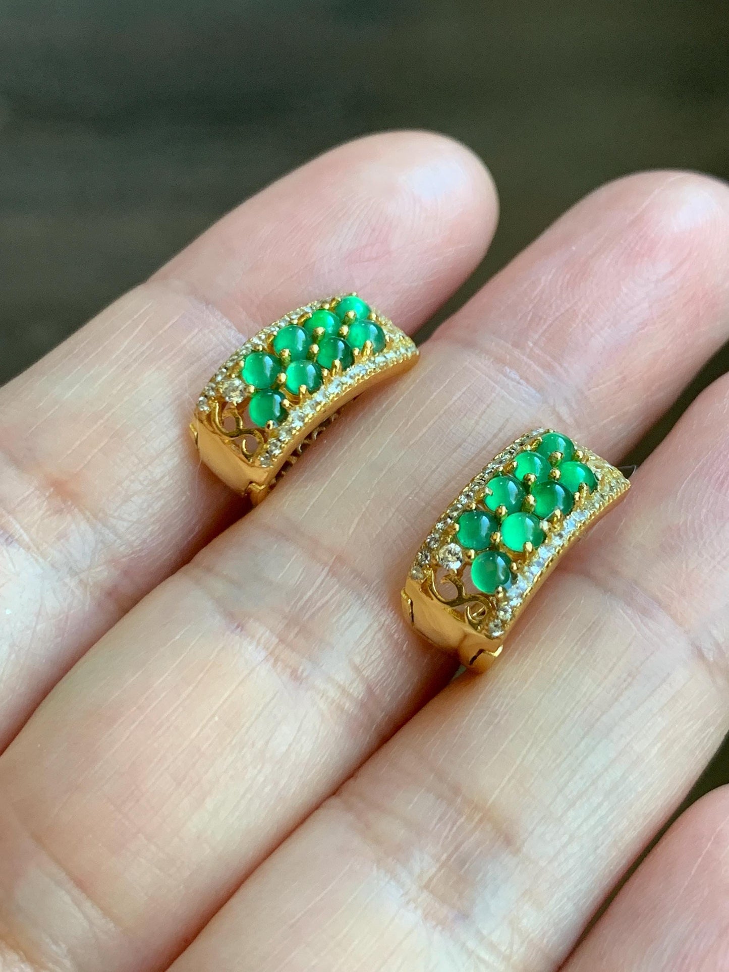 Natural Grade A Guatemalan Icy Highly Translucent Vibrant Green Jade Jadeite Hoop Huggie Earrings Sterling Silver 天然冰危绿翡翠银镶耳包 DDG99