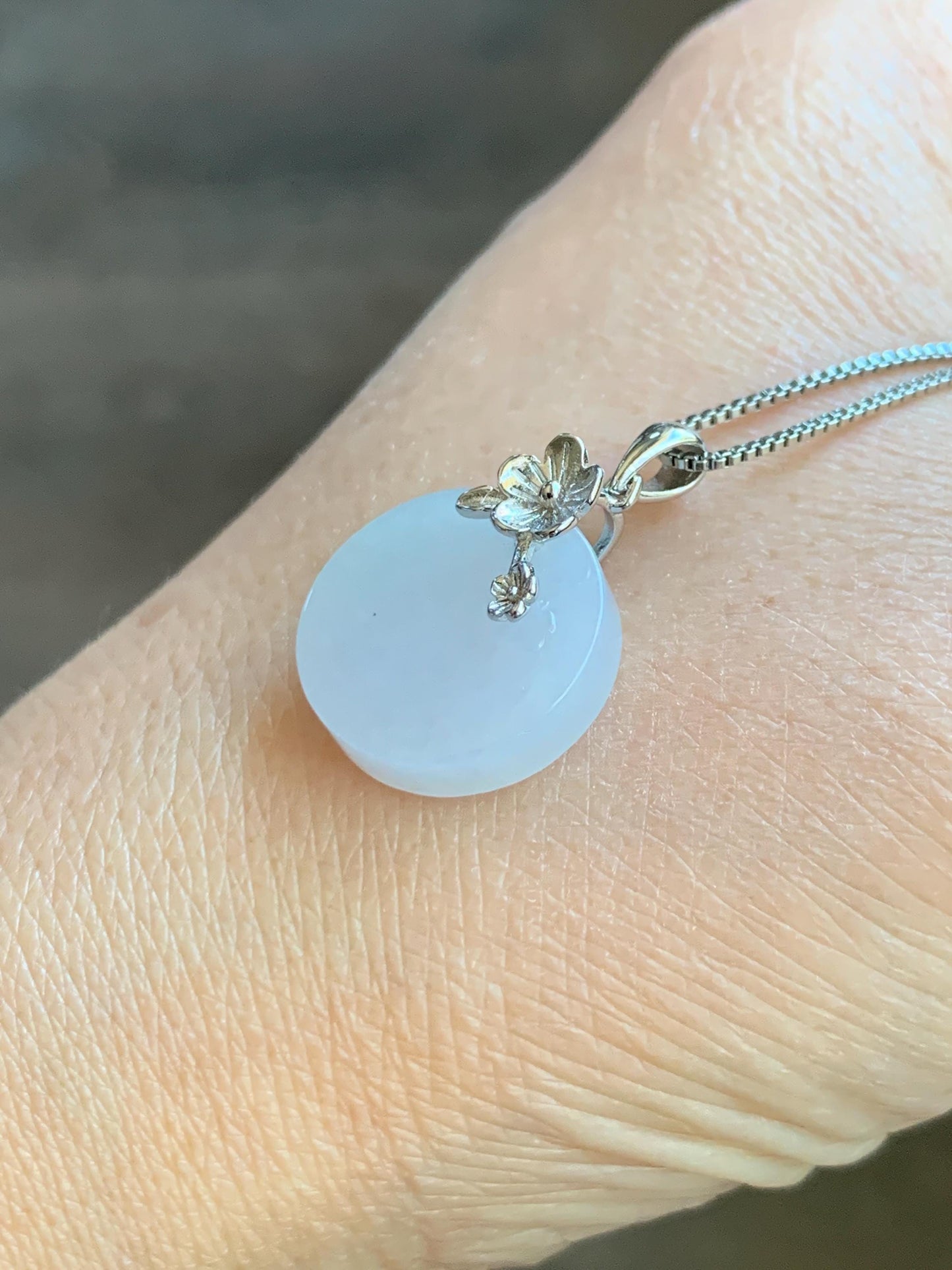 Natural Grade A Icy Translucent Jade Jadeite Small Disc Round Wu Shi Pai Pendant Sterling Silver Cherry Blossom Bail 3g 天然白冰淡紫底翡翠无事牌吊坠 YWS65