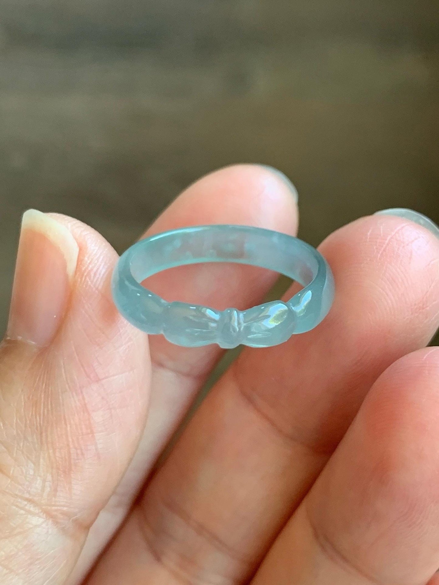 Natural Grade A Guatemalan Icy Highly Translucent Pastel Teal Jade Jadeite Carved Bow Band Ring Size 7.5 US 天然冰危起光浅蓝翡翠蝴蝶结戒圈 WHD55B