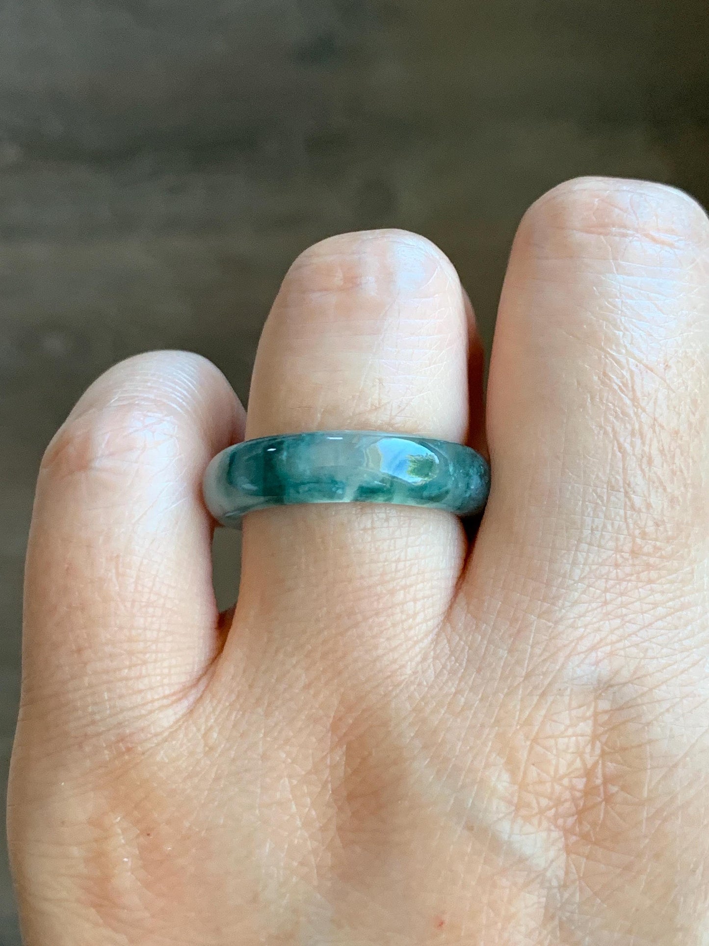 Certified Natural Grade A Icy Translucent Gelatinous Old Mine Green Marbled Jade Jadeite Band Ring Size 9 US 4.17g 天然冰胶浅绿飘花翡翠戒圈 8747