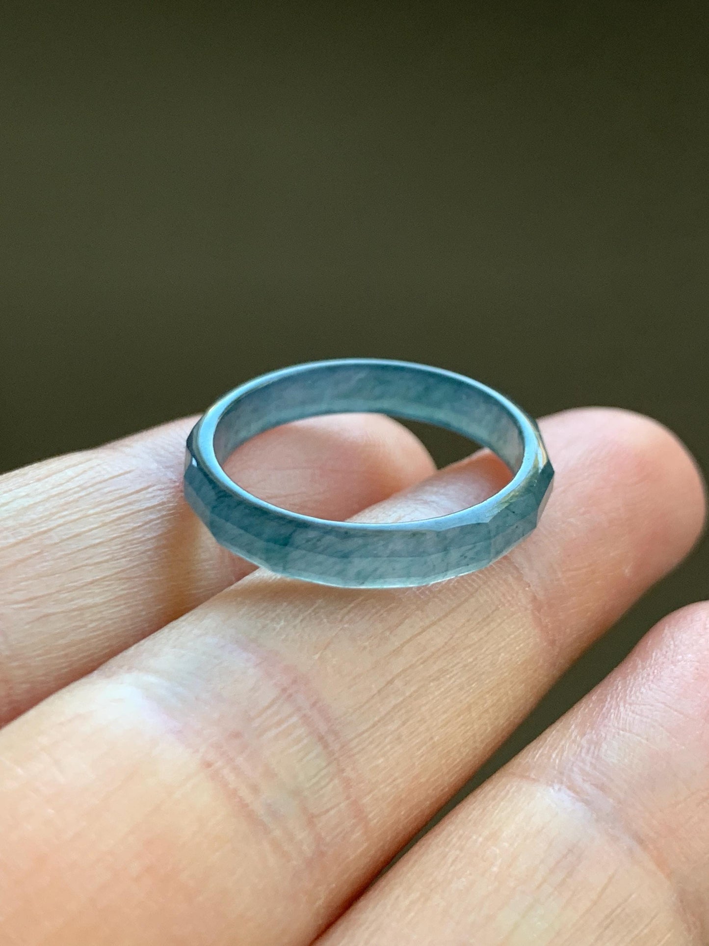 Natural Grade A Guatemalan Icy Highly Translucent Aegean Blue Jade Jadeite Faceted Band Ring Size 7.75 US 天然冰危牛仔蓝起光翡翠切割面戒圈 QGM80-A