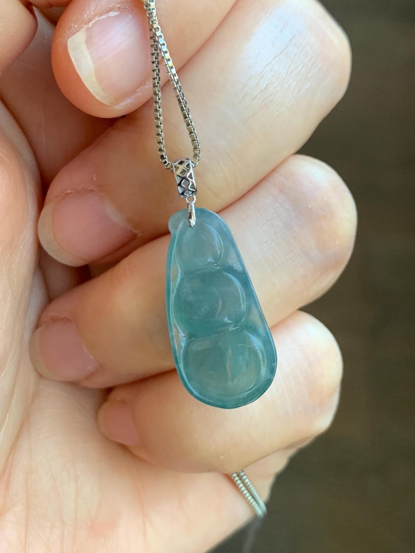 Natural Grade A Guatemalan Icy Translucent Dark Teal Blue Jade Jadeite Carved Peapod Pendant 18K White Gold 3g 天然冰危深蓝翡翠福豆镶嵌吊坠 WDD110A