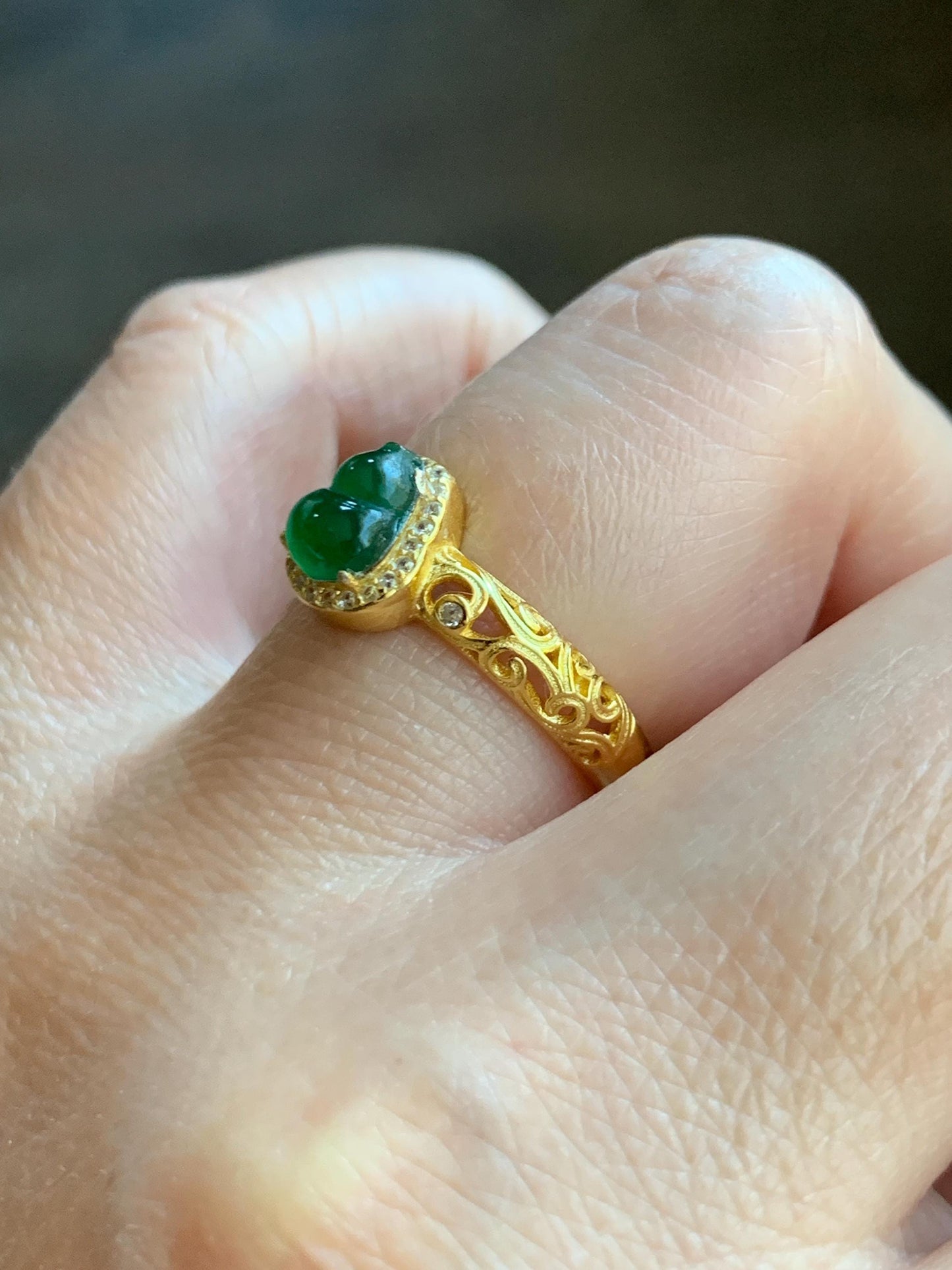 Natural Grade A Guatemalan Icy Translucent Vibrant Green Jade Jadeite Hulu Gourd Ring Sterling Silver Yellow Gold Finish 天然冰危绿翡翠葫芦银镶戒指 WLJ69