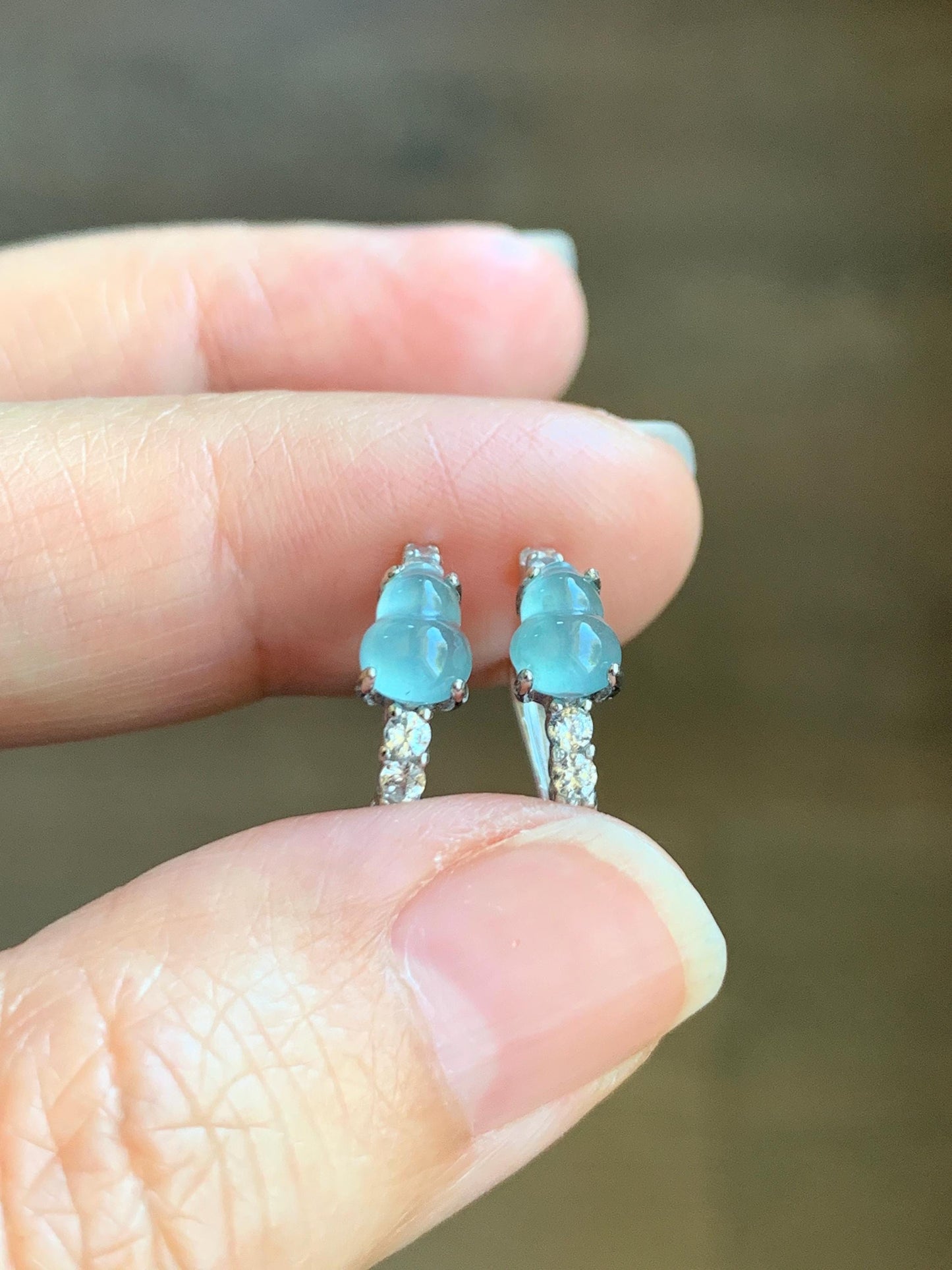 Natural Grade A Guatemalan Icy Highly Translucent Pastel Blue Jade Jadeite Gourd Hoop Huggie Earrings Sterling Silver 天然冰危淡蓝翡翠葫芦银镶耳包 HLB77