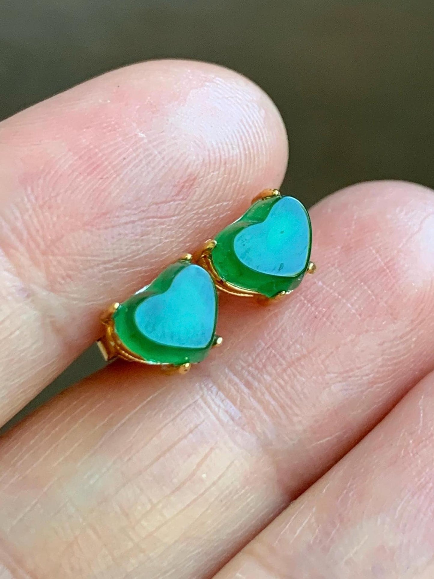 Natural Grade A Guatemalan Icy Translucent Vibrant Green Jade Jadeite Heart Stud Earrings Sterling Silver Gold Overlay 天然冰危绿翡翠爱心银耳钉 XLX88