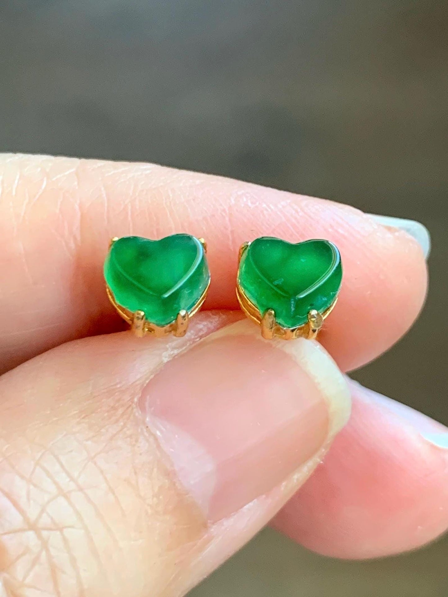 Natural Grade A Guatemalan Icy Translucent Vibrant Green Jade Jadeite Heart Stud Earrings Sterling Silver Gold Overlay 天然冰危绿翡翠爱心银耳钉 XLX88