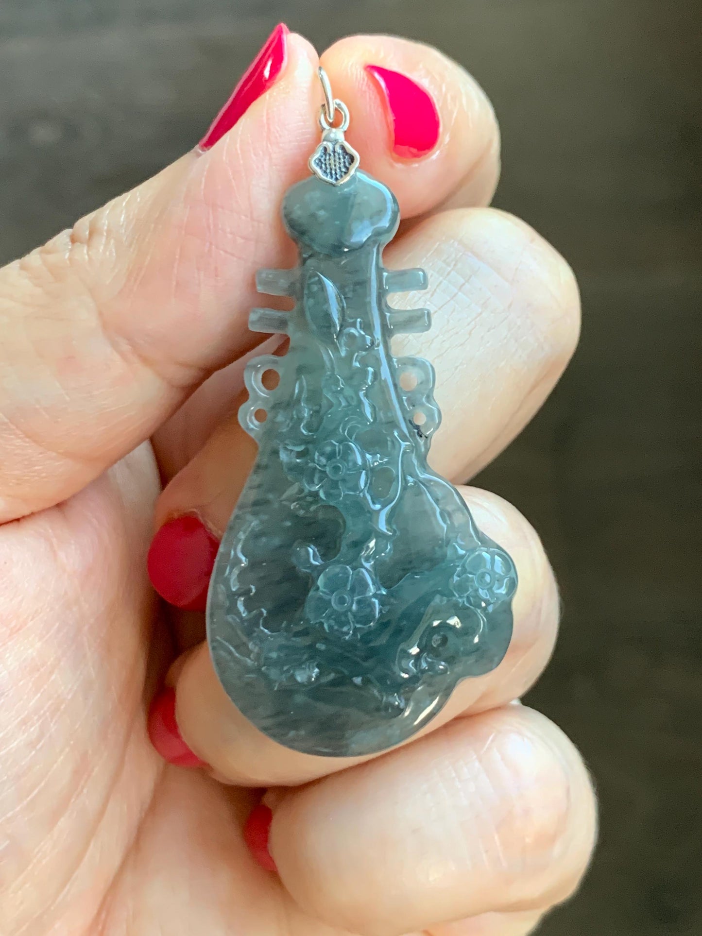 Natural Grade A Guatemalan Icy Translucent Wuji Jade Jadeite Lute Pipa & Cherry Blossom Pendant Sterling Silver 9g 天然冰危乌鸡翡翠知音梅花枝吊坠 WWU138
