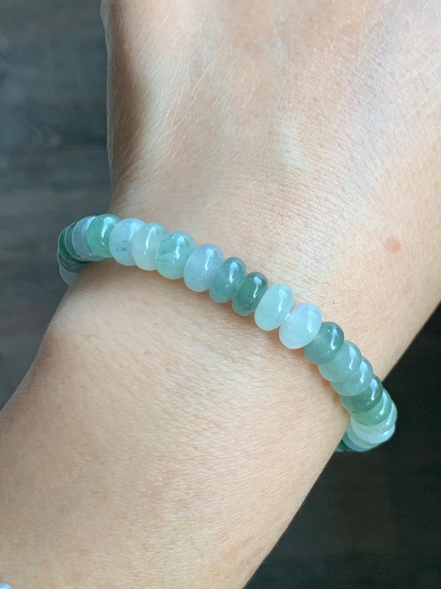 Natural Grade A Icy Translucent Multi-Shaded Light Green Jade Jadeite Drum Beads Goldfish Charm Beaded Bracelet 7" 天然冰胶浅绿多宝翡翠鼓珠金鱼手串 DBY291