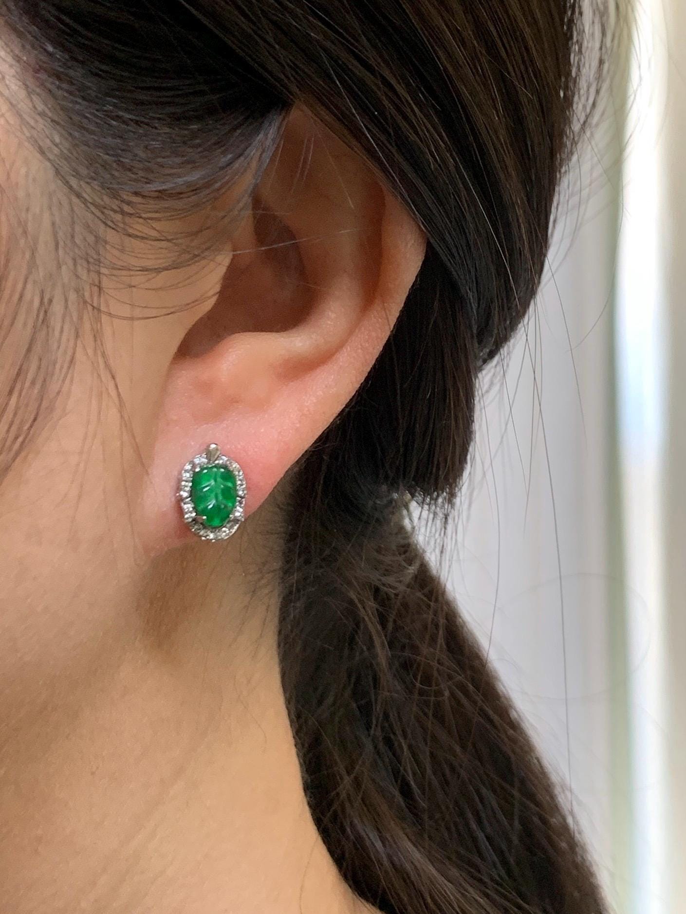 Natural Guatemalan Grade A Icy Translucent Vibrant Green Jade Jadeite Petite Leaf Stud Earrings Sterling Silver 天然冰危绿翡翠迷你叶子镶嵌耳钉 XWY66A