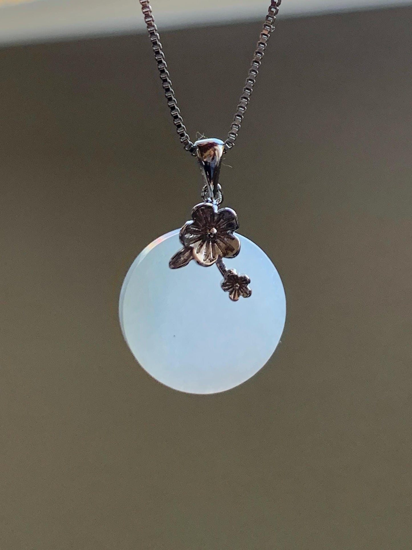Natural Grade A Icy Translucent Jade Jadeite Small Disc Round Wu Shi Pai Pendant Sterling Silver Cherry Blossom Bail 3g 天然白冰淡紫底翡翠无事牌吊坠 YWS65