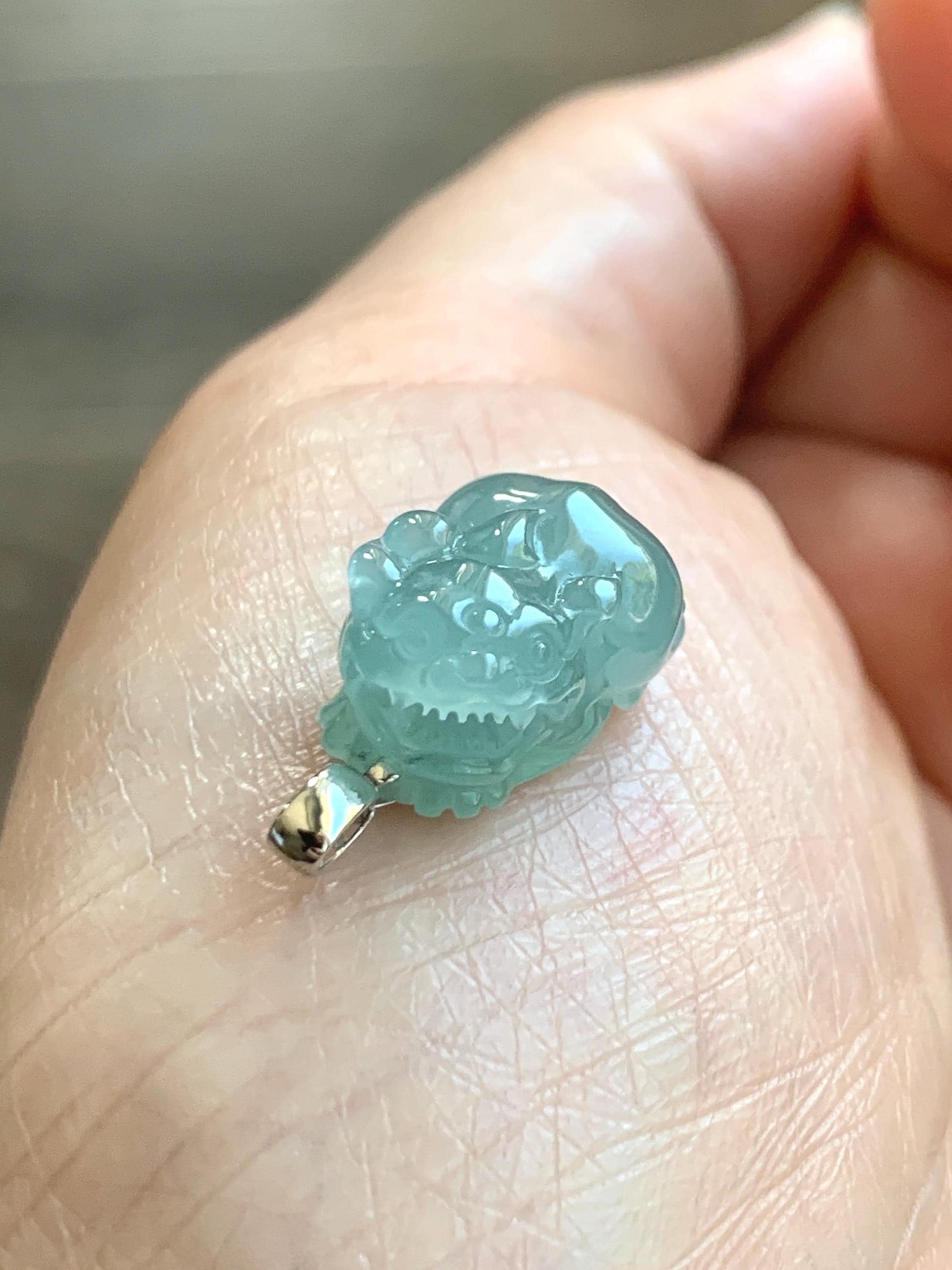 Natural Grade A Guatemalan Icy highly Translucent Gelatinous Teal Blue Jadeite Pudgy Pixiu Pendant 18K White Gold 天然老种冰危蓝起胶翡翠小貔貅吊坠 JGP160B