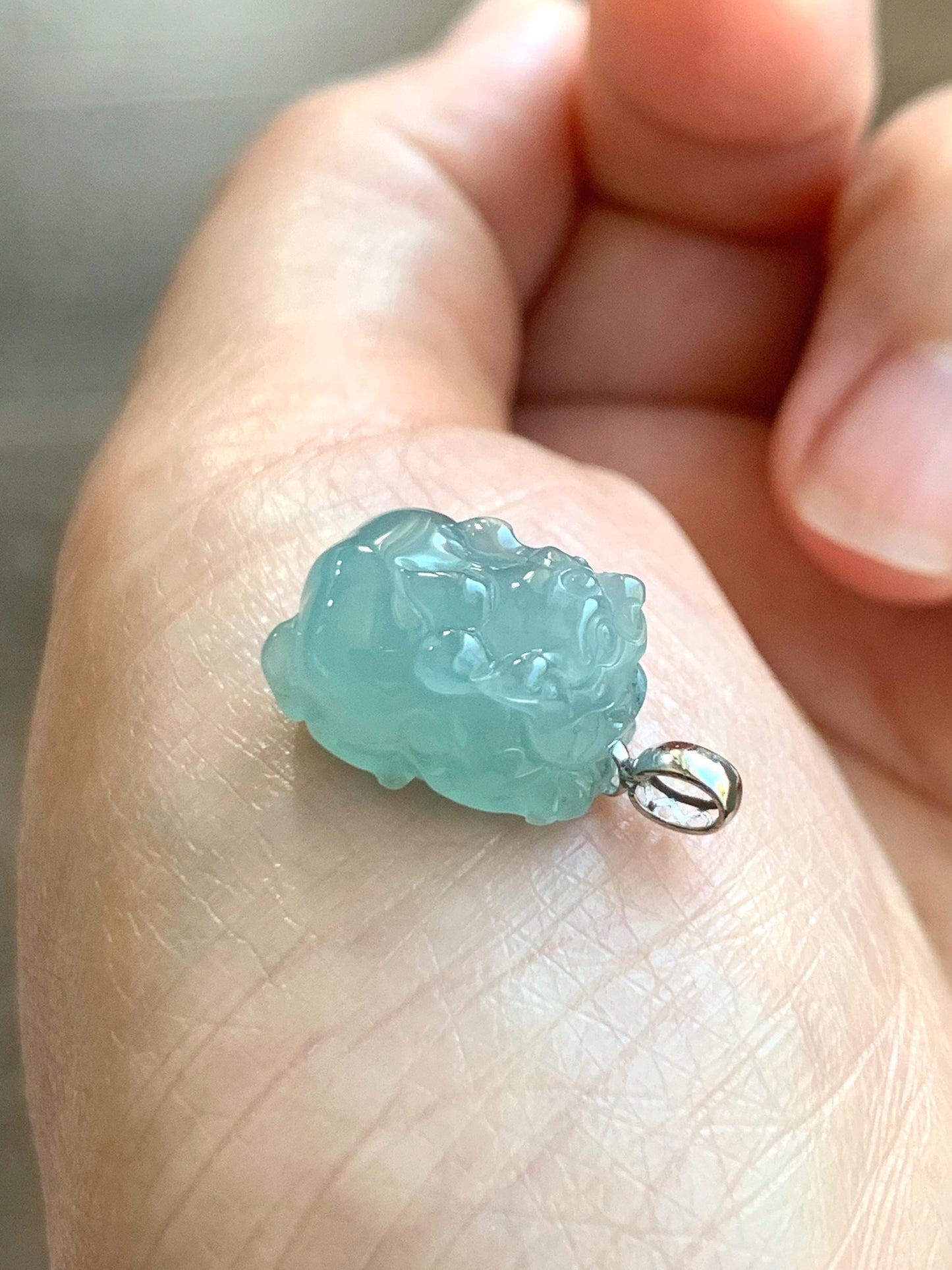 Natural Grade A Guatemalan Icy highly Translucent Gelatinous Teal Blue Jadeite Pudgy Pixiu Pendant 18K White Gold 天然老种冰危蓝起胶翡翠小貔貅吊坠 JGP160B