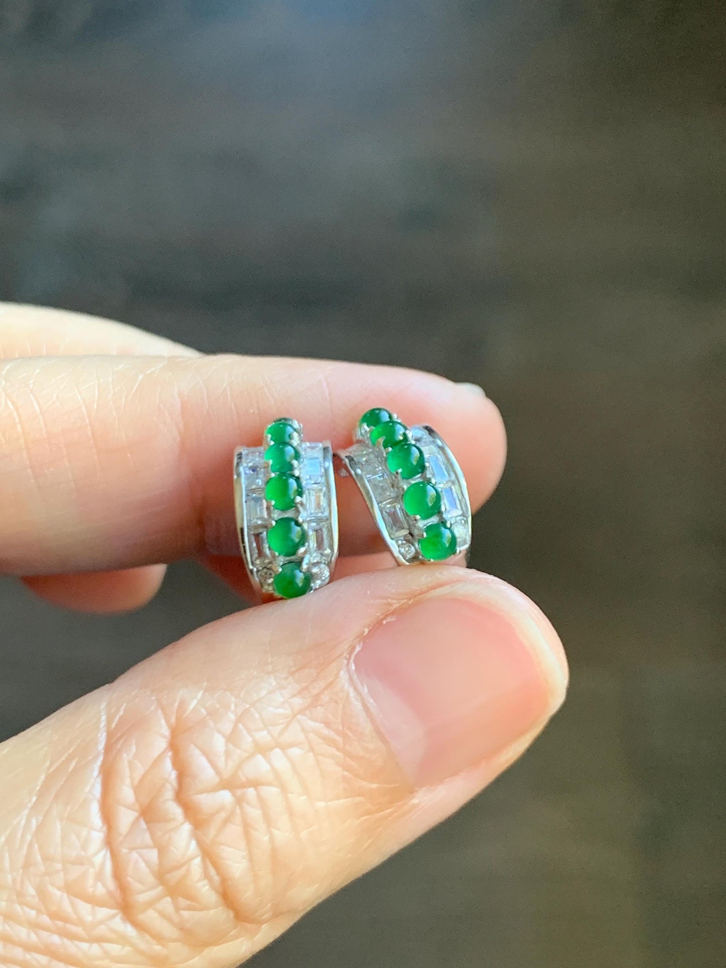 Natural Guatemalan Grade A Icy Highly Translucent Vibrant Green Jade Jadeite Hoop Huggie Earrings Sterling Silver 天然冰危绿起光翡翠银镶耳包 WLEB77