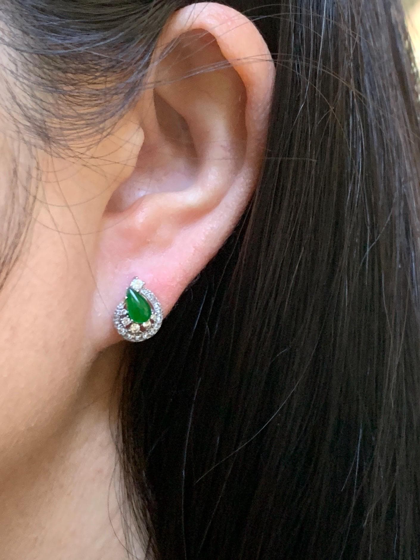 Natural Guatemalan Grade A Icy Translucent Vibrant Green Jade Jadeite Teardrop Stud Earrings Sterling Silver 天然冰危绿翡翠水滴蛋面镶嵌耳钉 LSD77