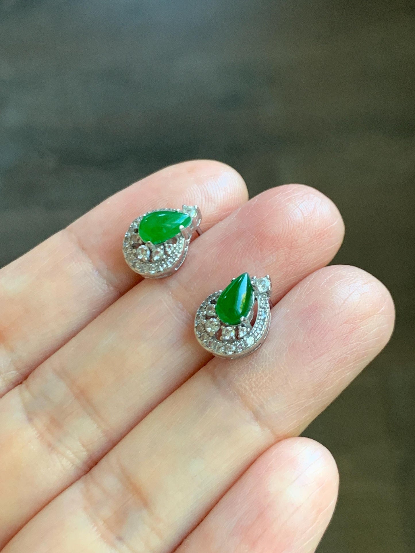 Natural Guatemalan Grade A Icy Translucent Vibrant Green Jade Jadeite Teardrop Stud Earrings Sterling Silver 天然冰危绿翡翠水滴蛋面镶嵌耳钉 LSD77