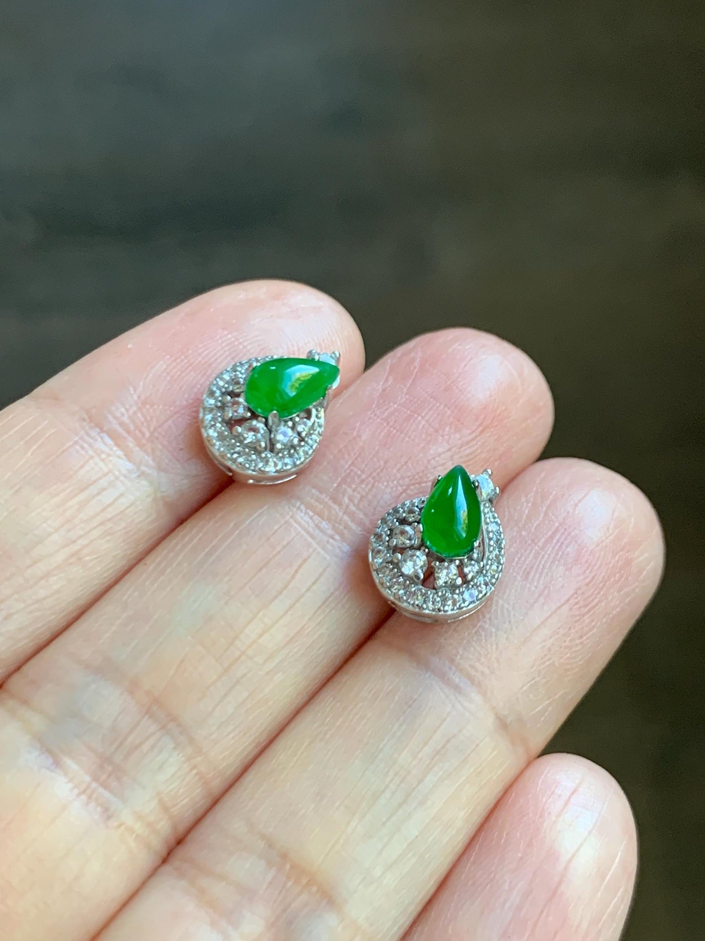 Natural Guatemalan Grade A Icy Translucent Vibrant Green Jade Jadeite Teardrop Stud Earrings Sterling Silver 天然冰危绿翡翠水滴蛋面镶嵌耳钉 LSD77