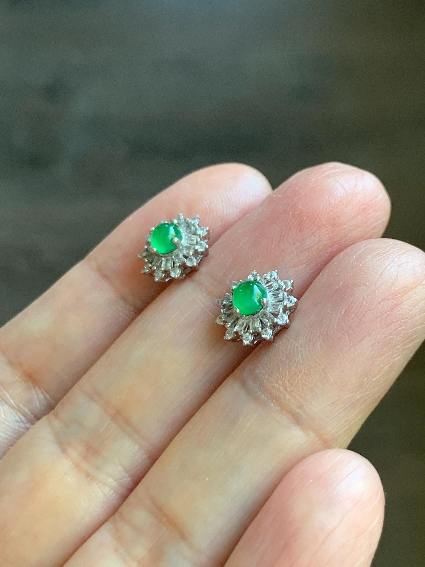 Natural Guatemalan Grade A Icy Translucent Vibrant Green Jade Jadeite Snowflake Stud Earrings Sterling Silver 天然冰危绿翡翠镶嵌雪花耳钉 WXH66