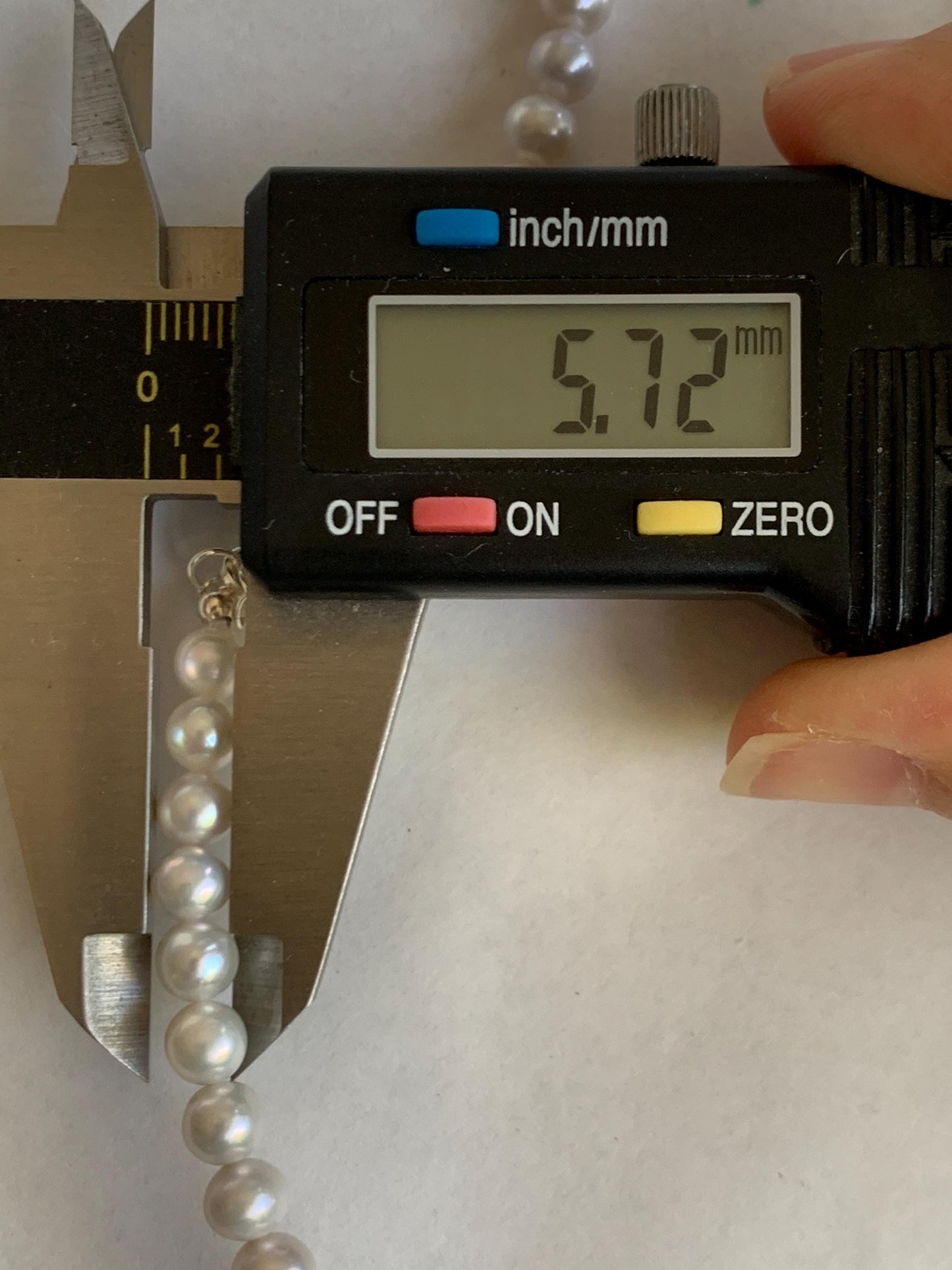 Natural Freshwater All-Nacre Metallica White Round Pearls Beaded Necklace Sterling Silver 5.7-6mm 16.5”-17” 18g 天然淡水无核白珍珠项链 WHZ560A