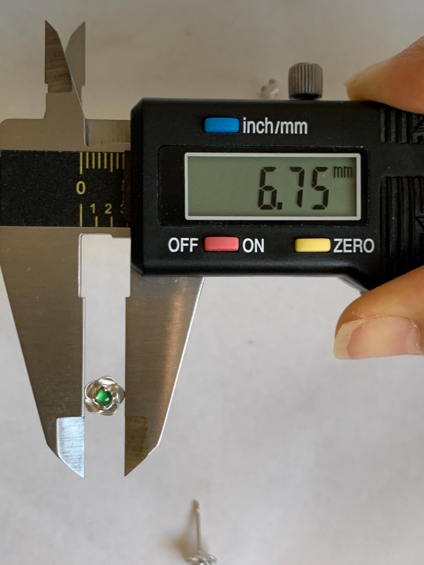 Petite Natural Grade A Guatemalan Icy Highly Translucent Vibrant Green Jadeite Flower Stud Earrings Sterling Silver 天然冰危绿翡翠花银耳钉 XJH55Y