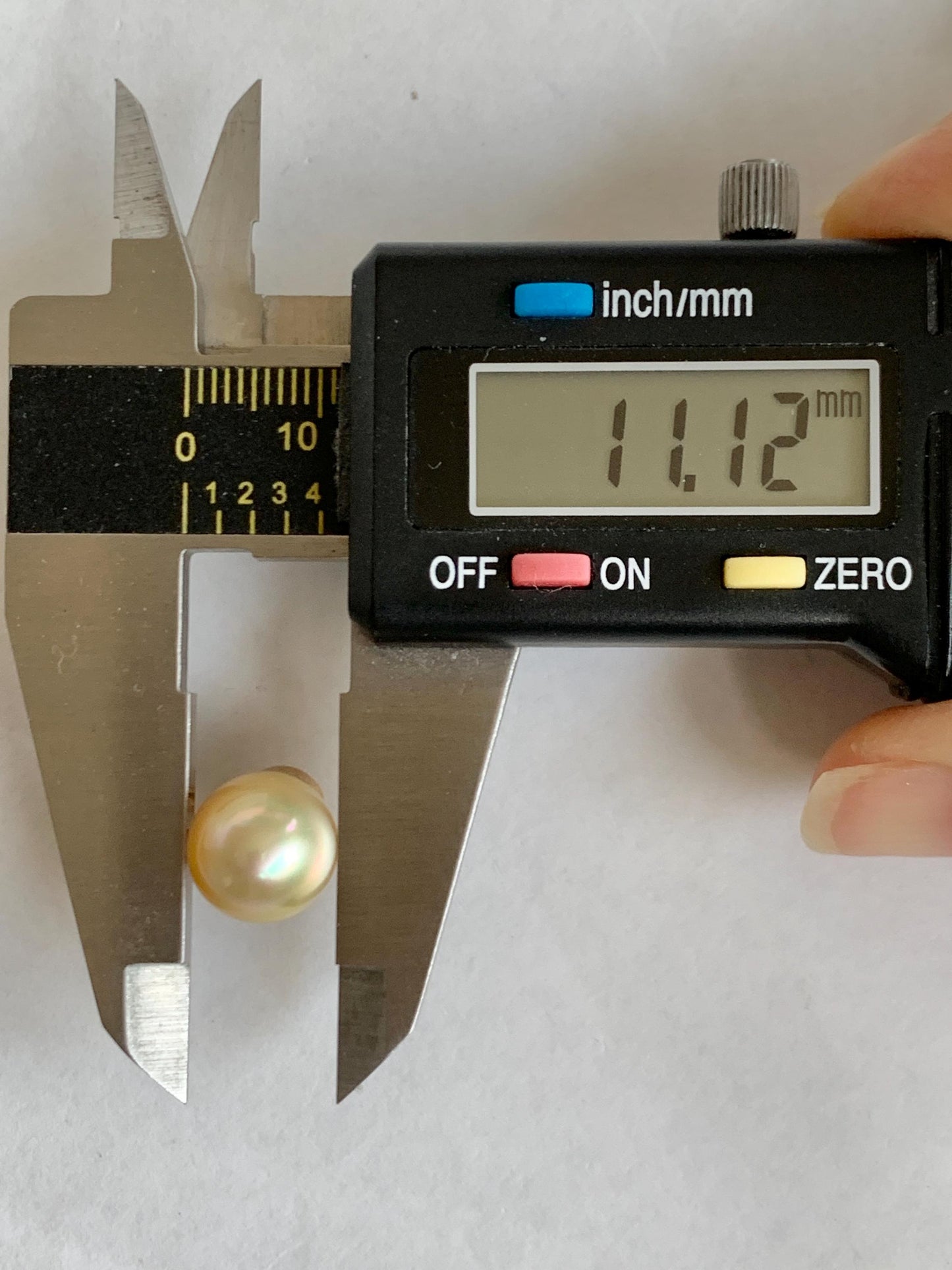 Natural Genuine Golden South Sea Pearl Gourd Hulu Pendant Solid Sterling Silver Yellow Gold Overlay 11.1mm 3g 天然南洋金珠葫芦吊坠 GSC561A