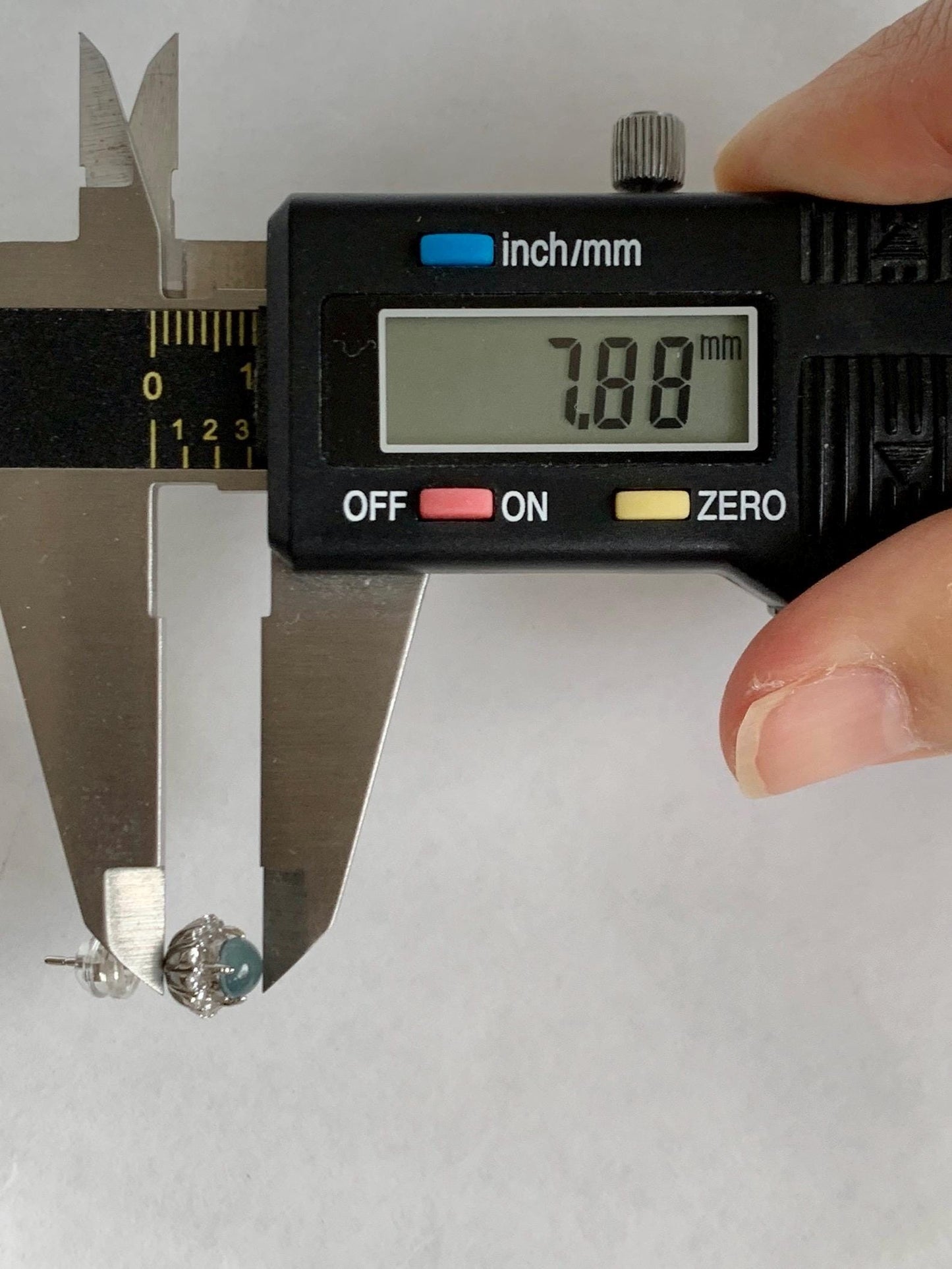 Natural grade A Guatemalan Icy Highly Translucent Light Teal Blue Jade Jadeite Halo Style Stud Earrings Sterling Silver 天然冰危蓝翡翠银镶耳钉 XLE66