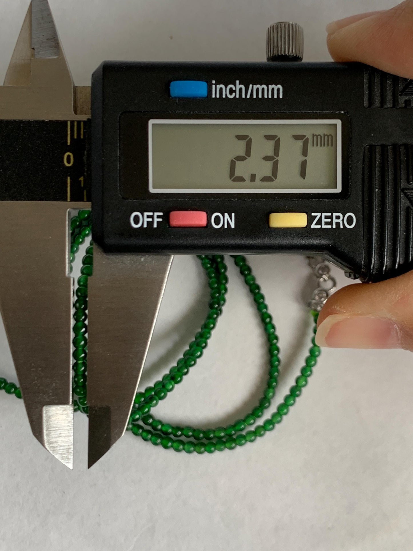 Natural Grade A Guatemalan Icy Translucent Vibrant Green Jade Jadeite Petite Beads Beaded Necklace 2.4mm 21.5" 7g 天然冰危绿翡翠小圆珠项链 XWL272