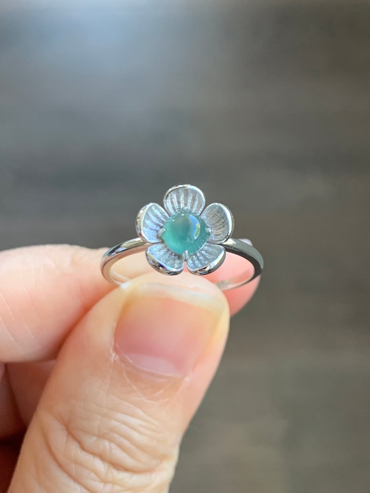 Certified Natural  Icy Translucent Teal Green Jadeite Cherry Blossom Design Ring 18K White Gold size 7 天然冰湖水绿翡翠梅花白金镶嵌戒指
