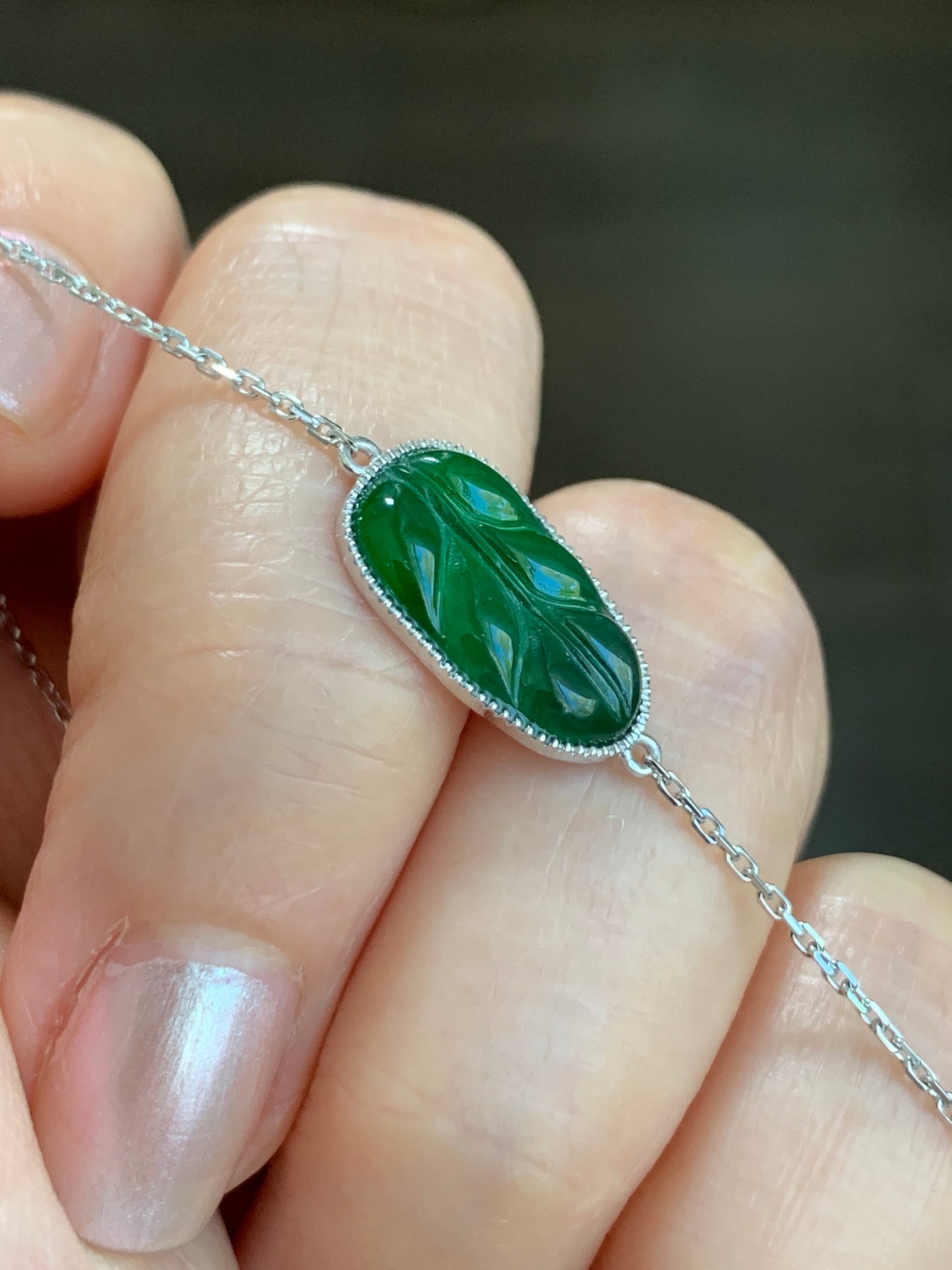 Certified Natural Grade A Guatemalan Intense Green Jade Jadeite Carved Leaf Bracelet 18K White Gold Adjustable 6-6.75” 2.15g 天然冰危绿翡翠叶子镶嵌手链
