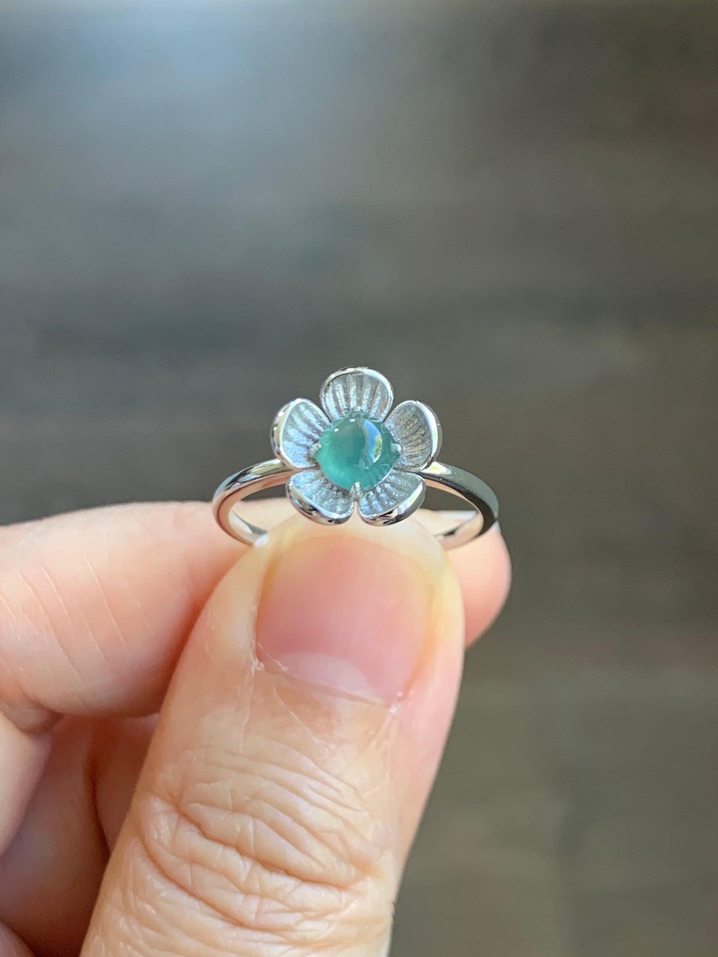 Certified Natural  Icy Translucent Teal Green Jadeite Cherry Blossom Design Ring 18K White Gold size 7 天然冰湖水绿翡翠梅花白金镶嵌戒指