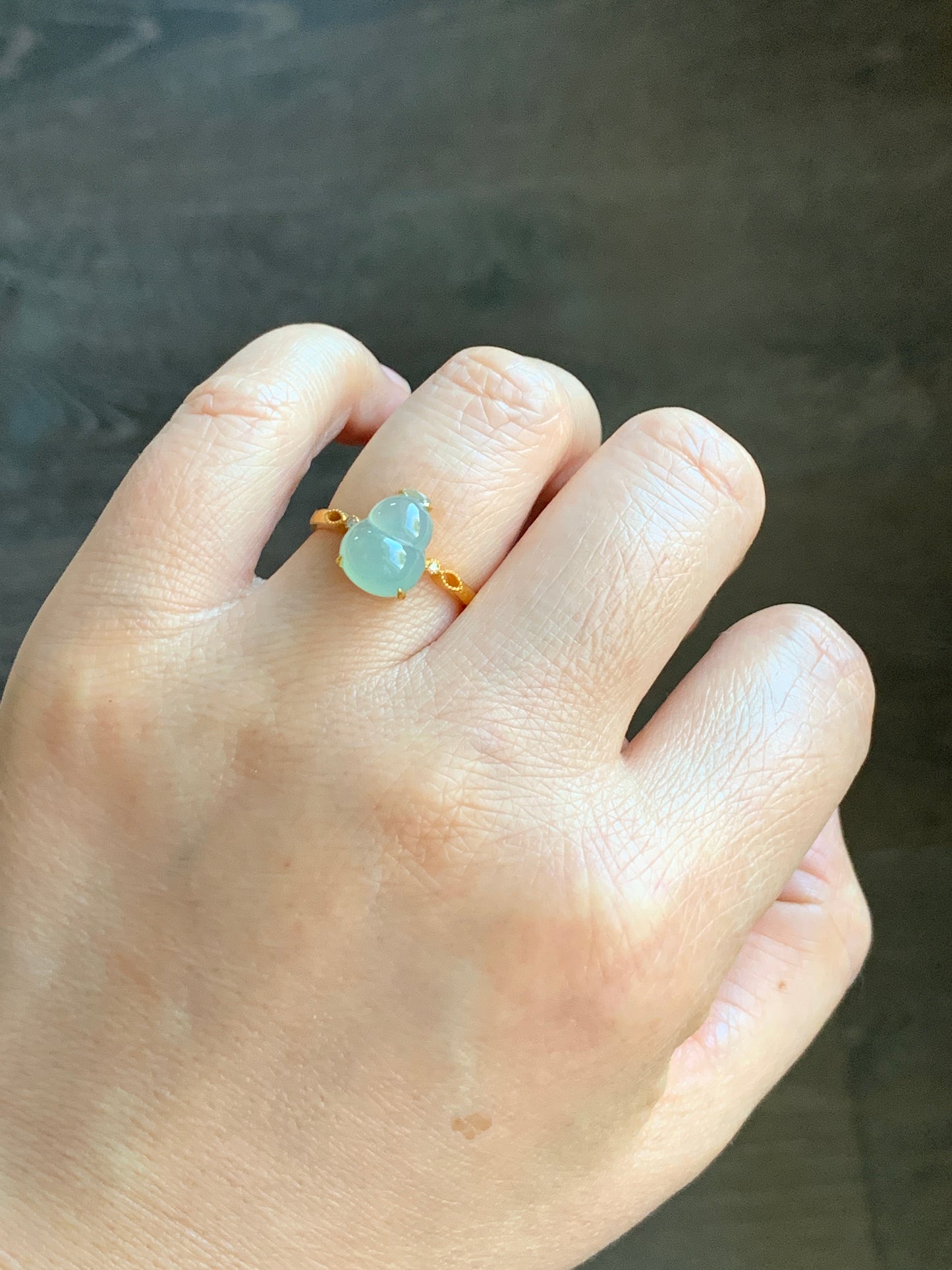 Certified Natural  Premium Light Green Jadeite Hulu Gourd Ring 18K Yellow Gold & Diamonds size 7 天然正冰晴底翡翠葫芦镶嵌钻石戒指