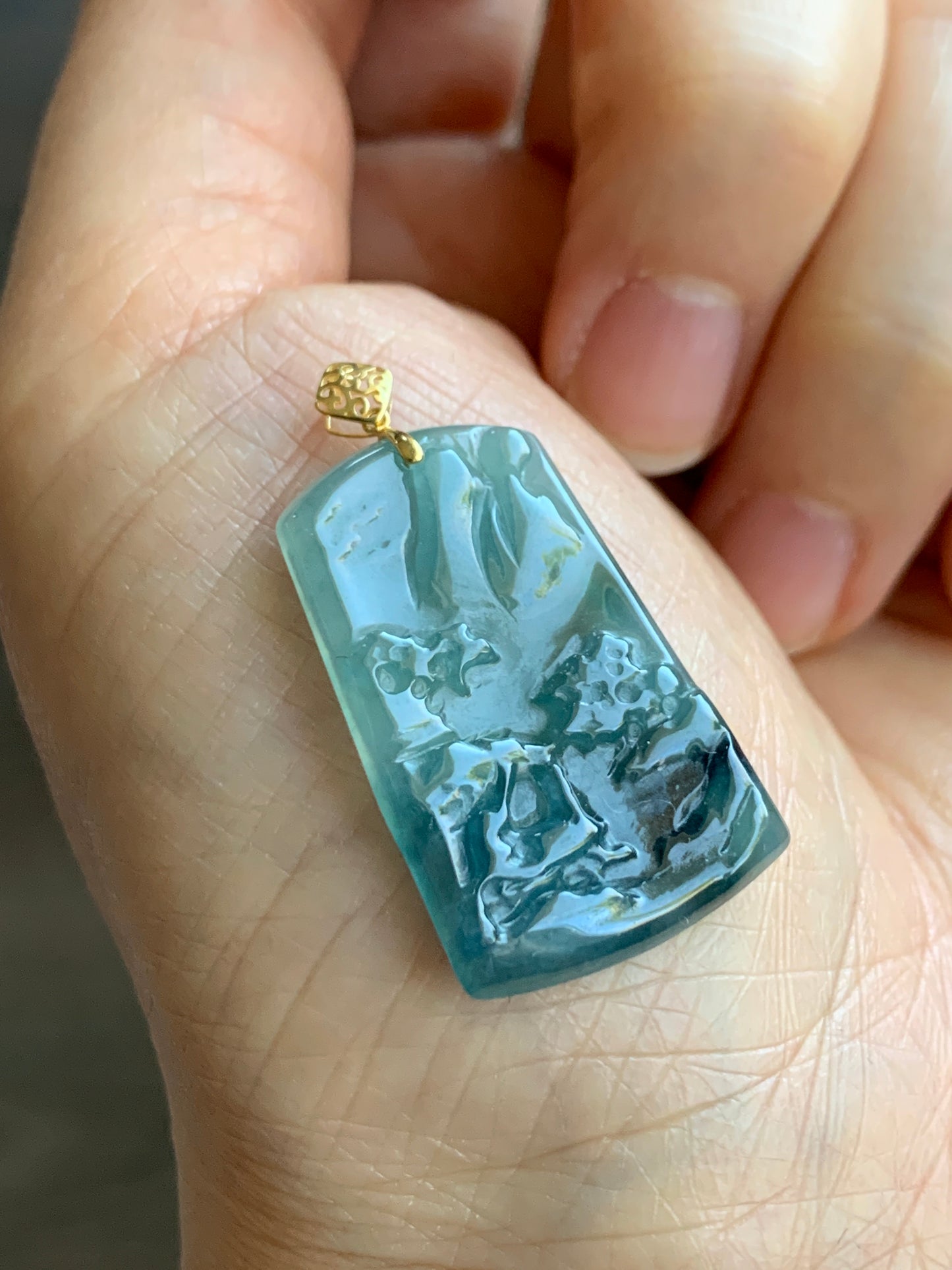 Natural Guatemalan Sky Blue Jadeite with Dark Blue Marbling Shan Shui Pai Landscape Tag Pendant 18K Yellow Gold 天然正高冰危蓝翡翠山水牌吊坠