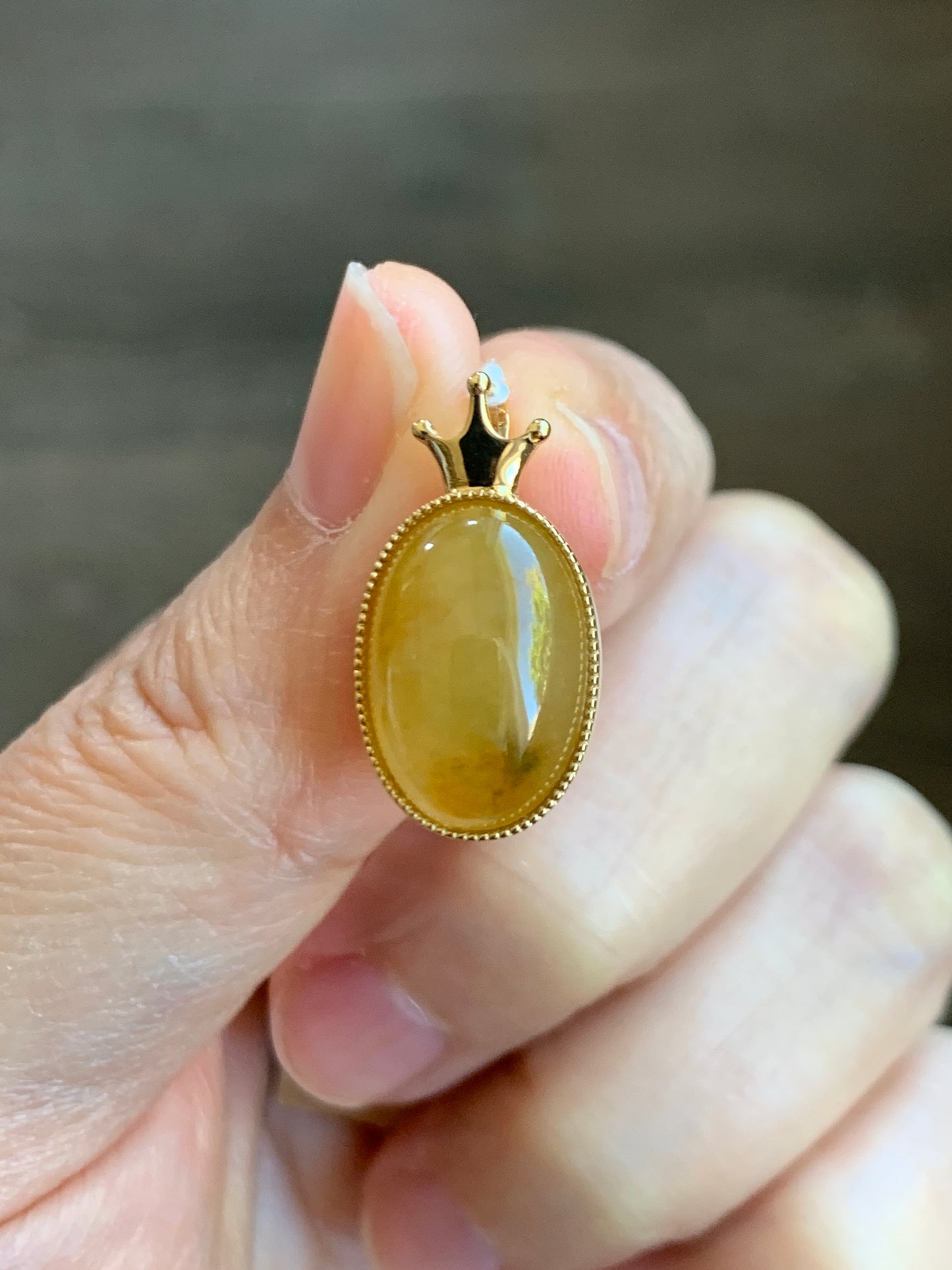 Certified Natural  Icy Translucent Intense Yellow Jadeite Oval Cabochon Pendant Crown Design 18K Yellow Gold 天然起冰油黄翡翠皇冠镶嵌吊坠 8627