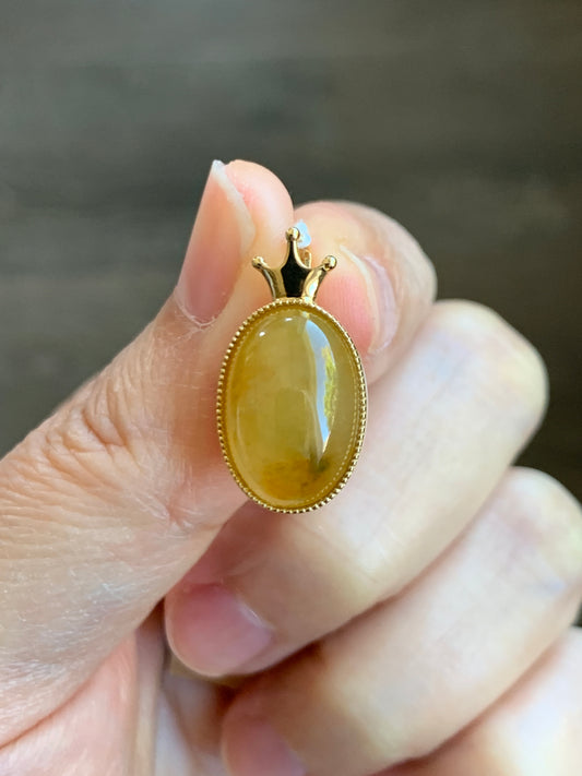 Certified Natural  Icy Translucent Intense Yellow Jadeite Oval Cabochon Pendant Crown Design 18K Yellow Gold 天然起冰油黄翡翠皇冠镶嵌吊坠 8627