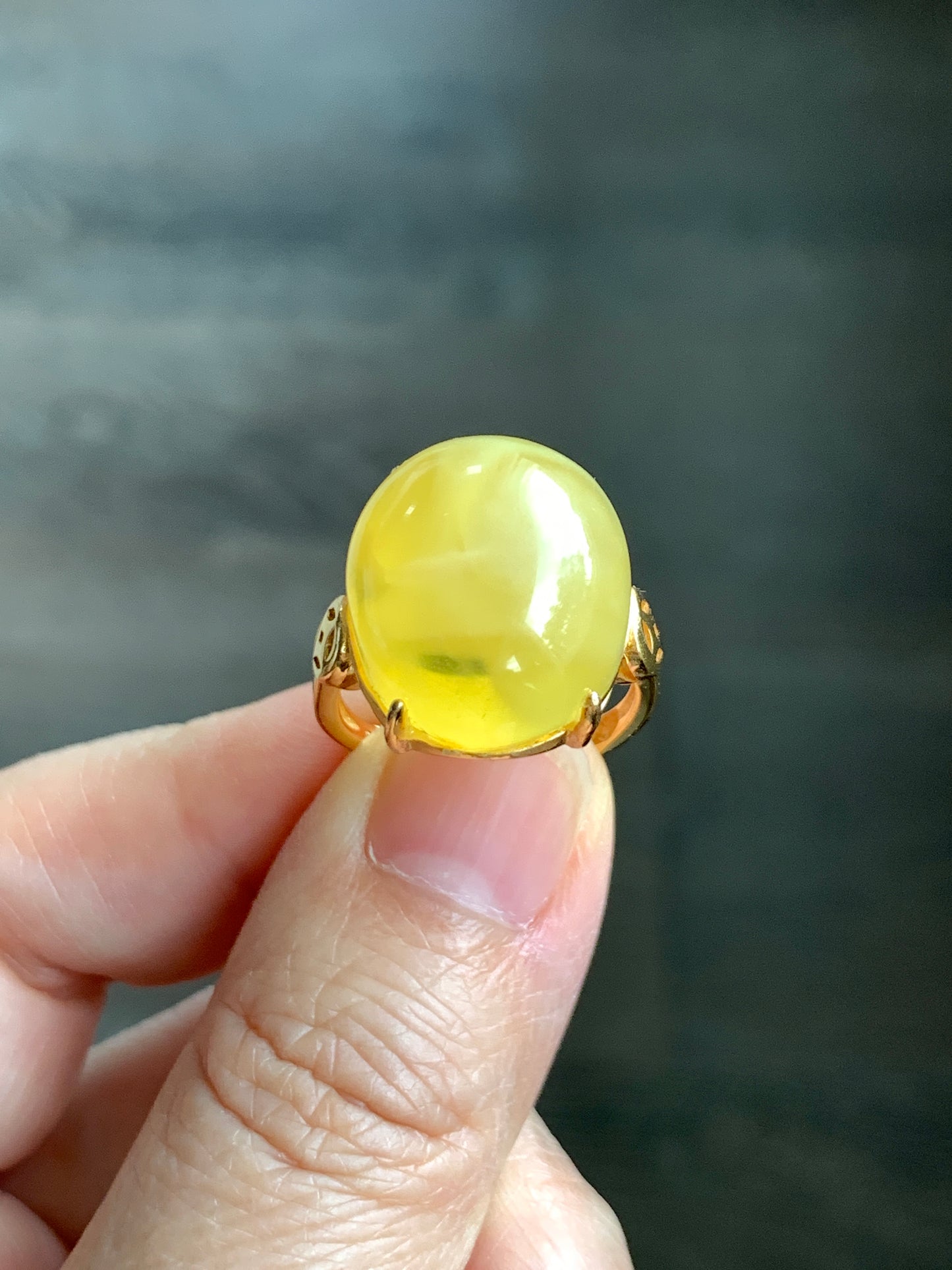 Natural Genuine Beewax Amber Large Oval Cabochon Sterling Silver Solitaire Ring Size 7 Adjustable 天然蜜蜡椭圆银镶戒指 MDD95-A