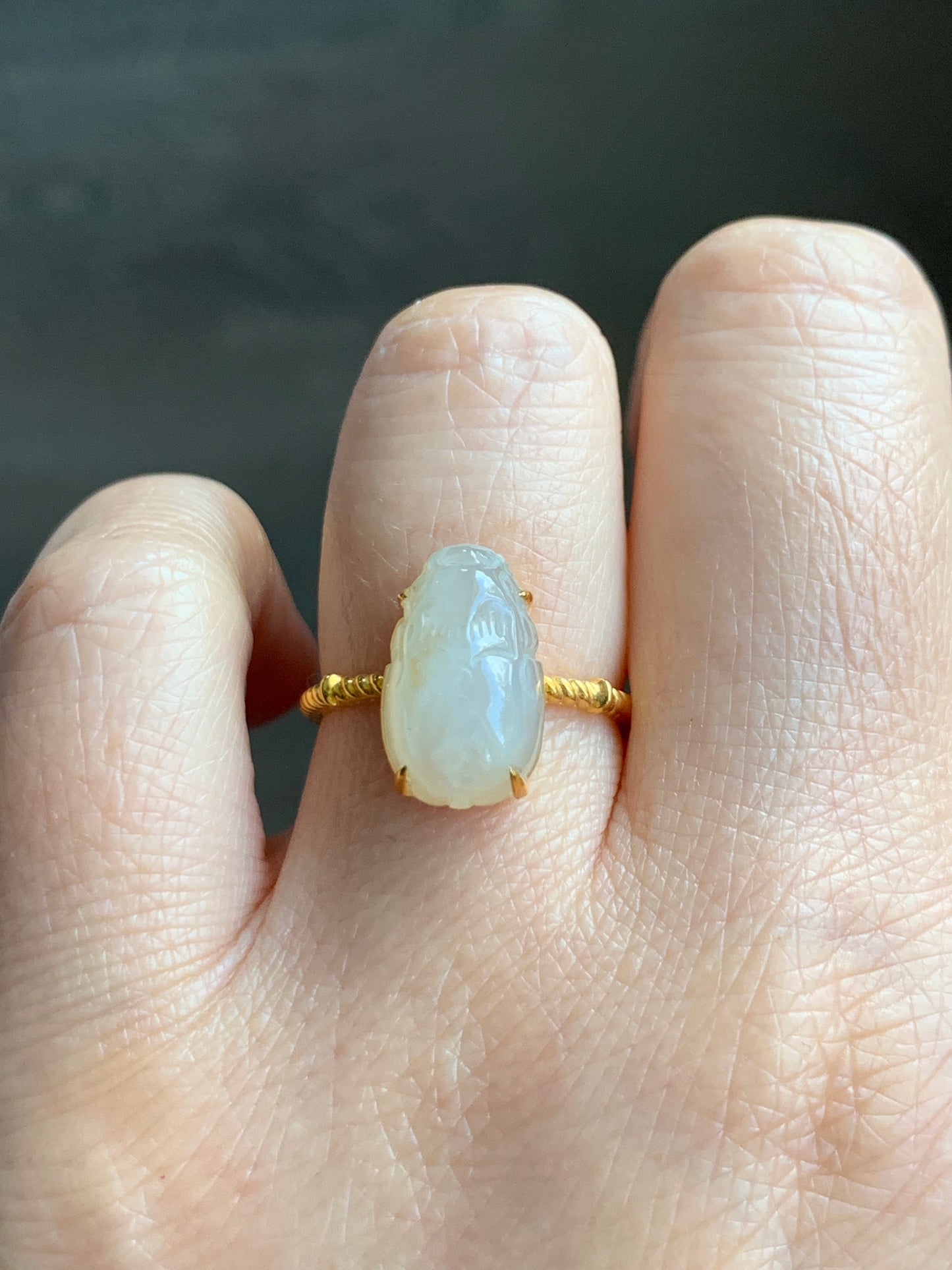 Certified Natural Grade A Icy Translucent Gelatinous Light Beige Jadeite Pixiu Ring Size 7 18K Yellow Gold 3.55g 天然冰胶雪梨黄翡翠貔貅镶嵌戒指 7063