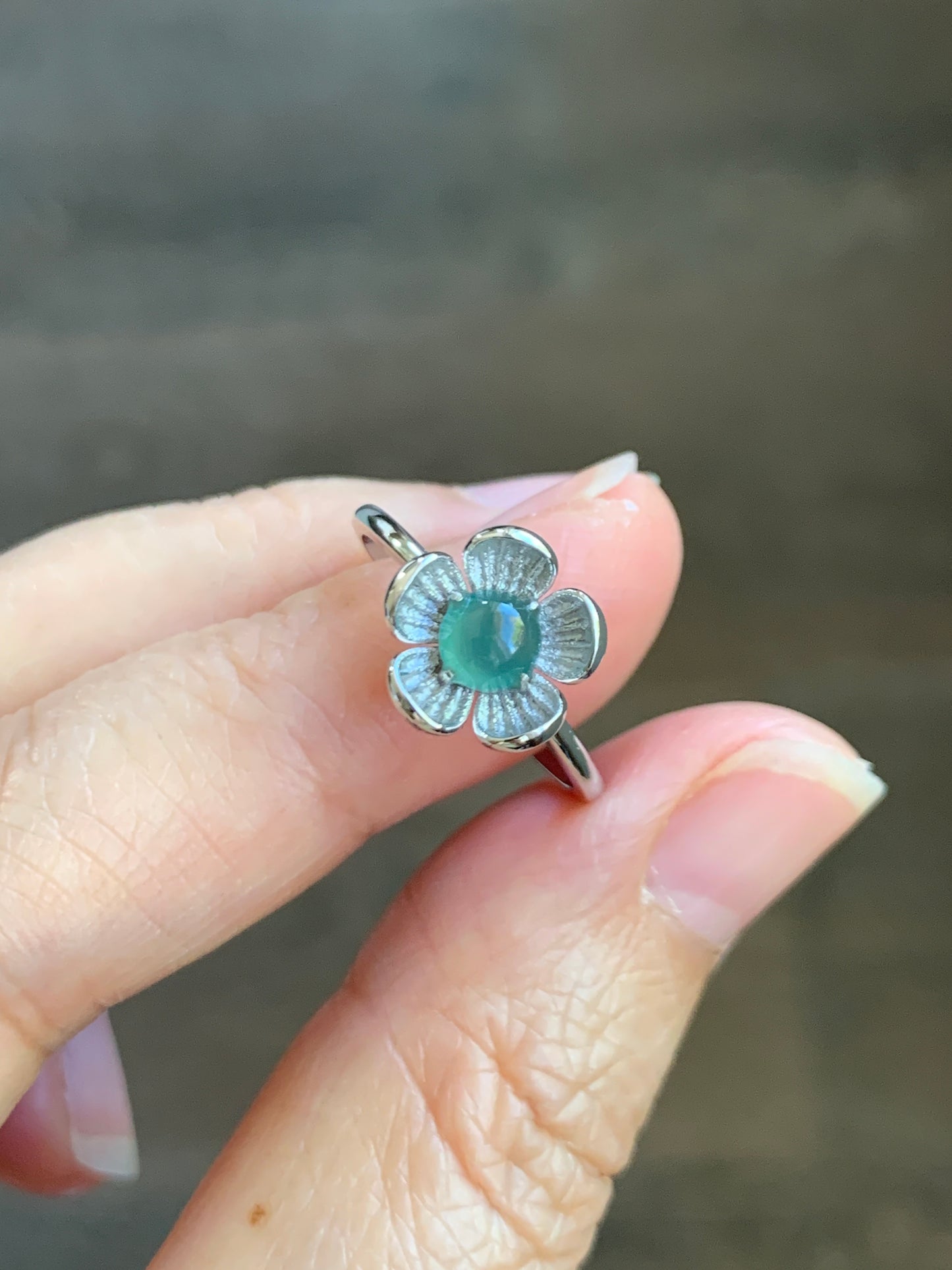 Certified Natural  Icy Translucent Teal Green Jadeite Cherry Blossom Design Ring 18K White Gold size 7 天然冰湖水绿翡翠梅花白金镶嵌戒指