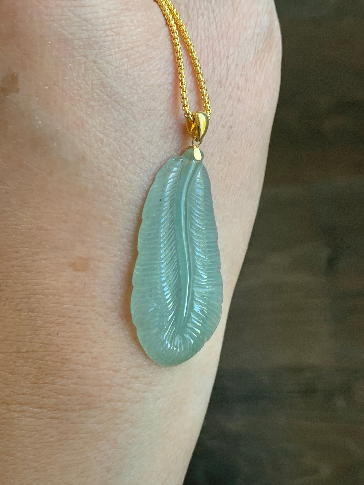 Natural Grade A Icy Translucent Light Green Jade Jadeite Carved Large Feather Pendant 18K Yellow Gold Bail 天然冰绿翡翠羽毛镶嵌吊坠 MQL228