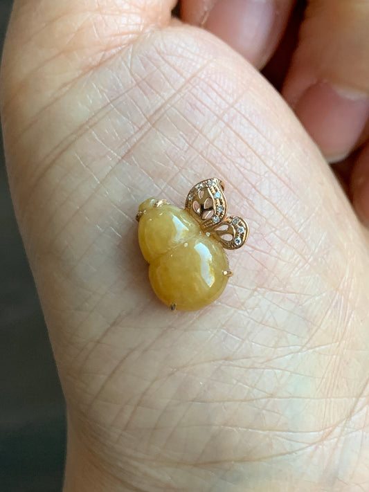Certified Grade A Natural Icy Translucent Rich Yellow Jadeite Gourd Hulu Pendant 18K Rose Gold with Diamonds 天然黄翡葫芦K玫钻石镶嵌吊坠 672