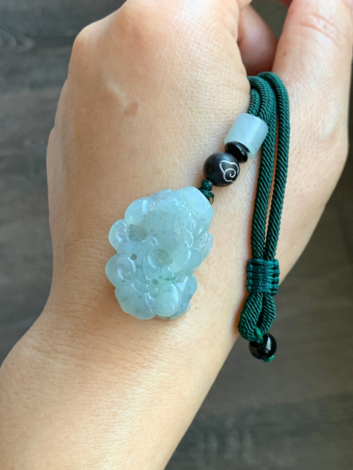 Large Natural Grade A Icy Translucent Gelatinous Green Marbled Jadeite Pixiu Pendant Rope Necklace 26" Adjustable 天然冰胶飘海草绿花貔貅吊坠挂件