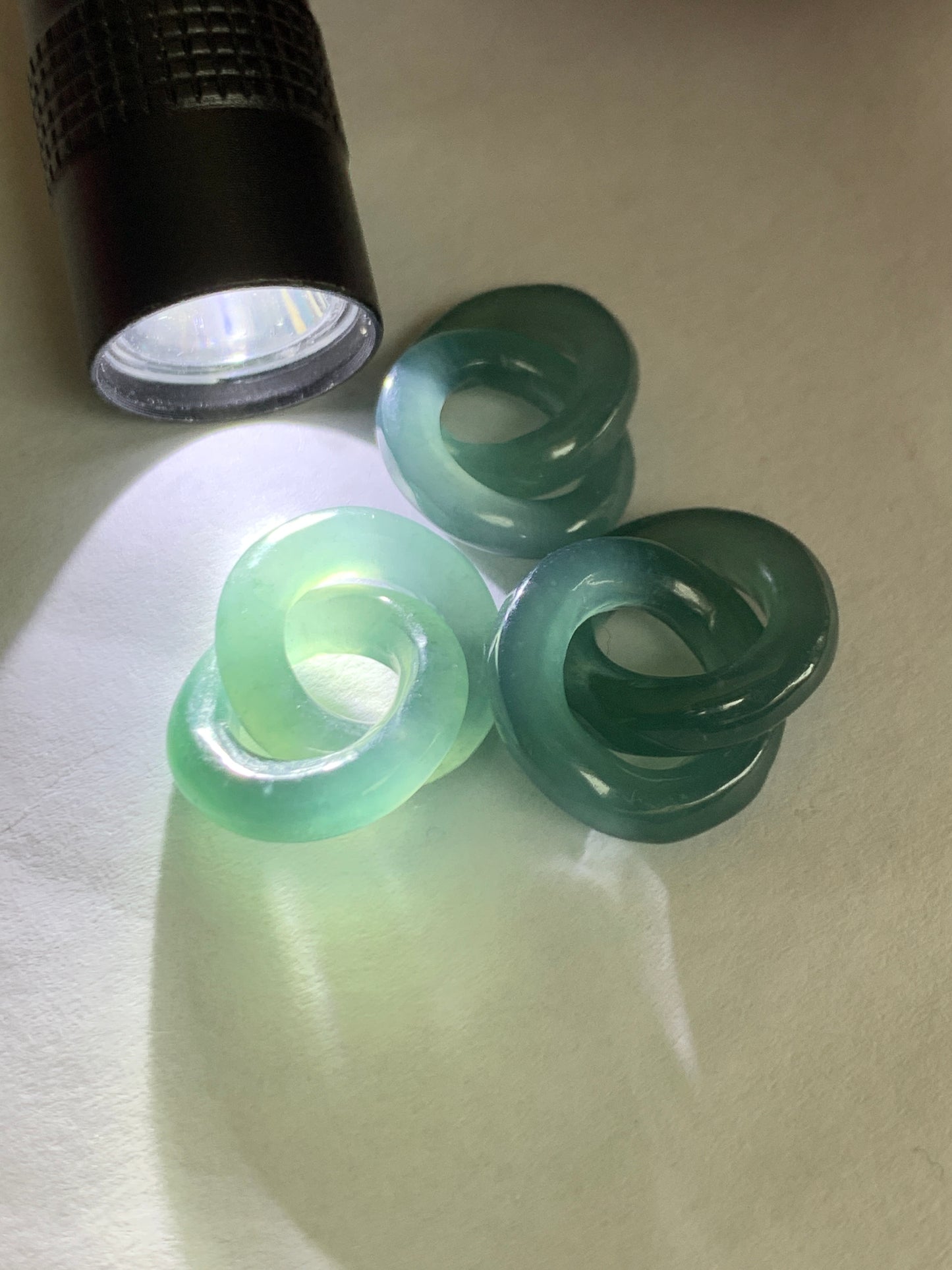 Natural Grade A Guatemalan Jadeite Carved Interlocking Rings Sets Loose Stones