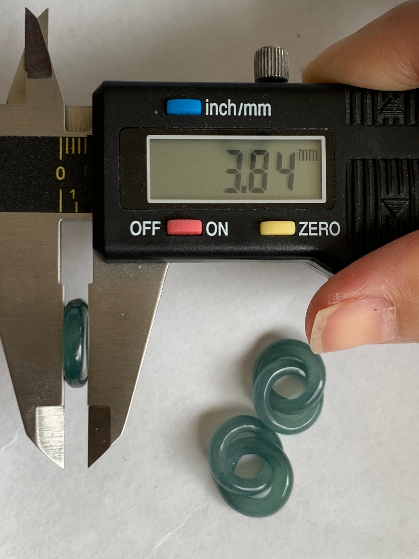 Natural Grade A Guatemalan Jadeite Carved Interlocking Rings Sets Loose Stones
