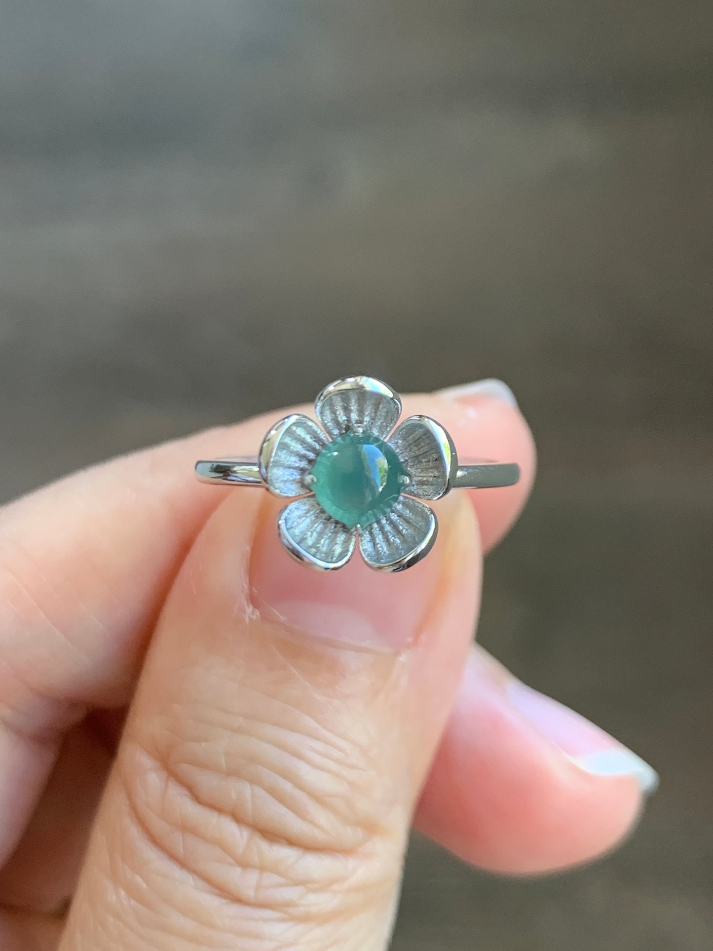 Certified Natural  Icy Translucent Teal Green Jadeite Cherry Blossom Design Ring 18K White Gold size 7 天然冰湖水绿翡翠梅花白金镶嵌戒指