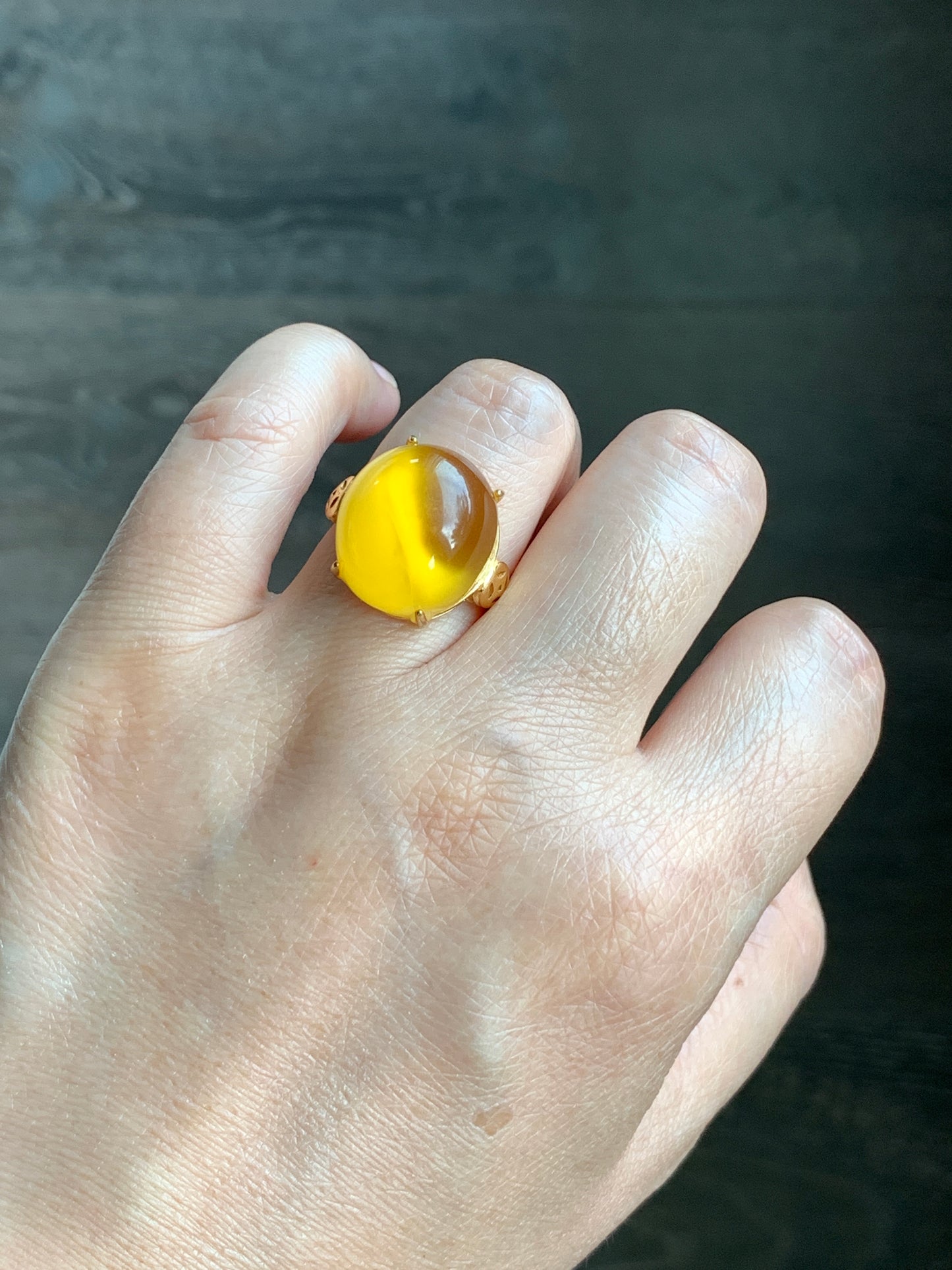 Natural Genuine Beewax Amber Large Oval Cabochon Sterling Silver Solitaire Ring Size 7 Adjustable 天然蜜蜡椭圆银镶戒指 MDD95-B
