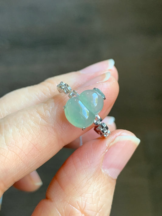 Certified Natural Grade A  Premium Icy Highly Translucent Light Green Jadeite Hulu Gourd Ring Buckle Link 18K White Gold Sz 7 天然正冰起光晴色翡翠葫芦镶嵌戒指