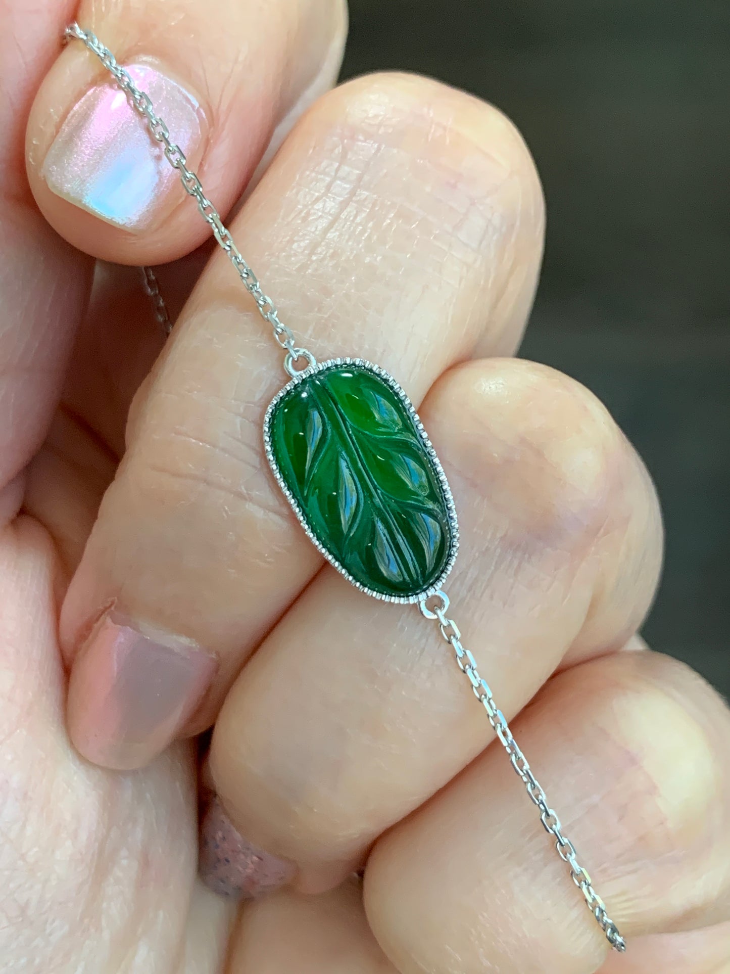 Certified Natural Grade A Guatemalan Intense Green Jade Jadeite Carved Leaf Bracelet 18K White Gold Adjustable 6-6.75” 2.15g 天然冰危绿翡翠叶子镶嵌手链