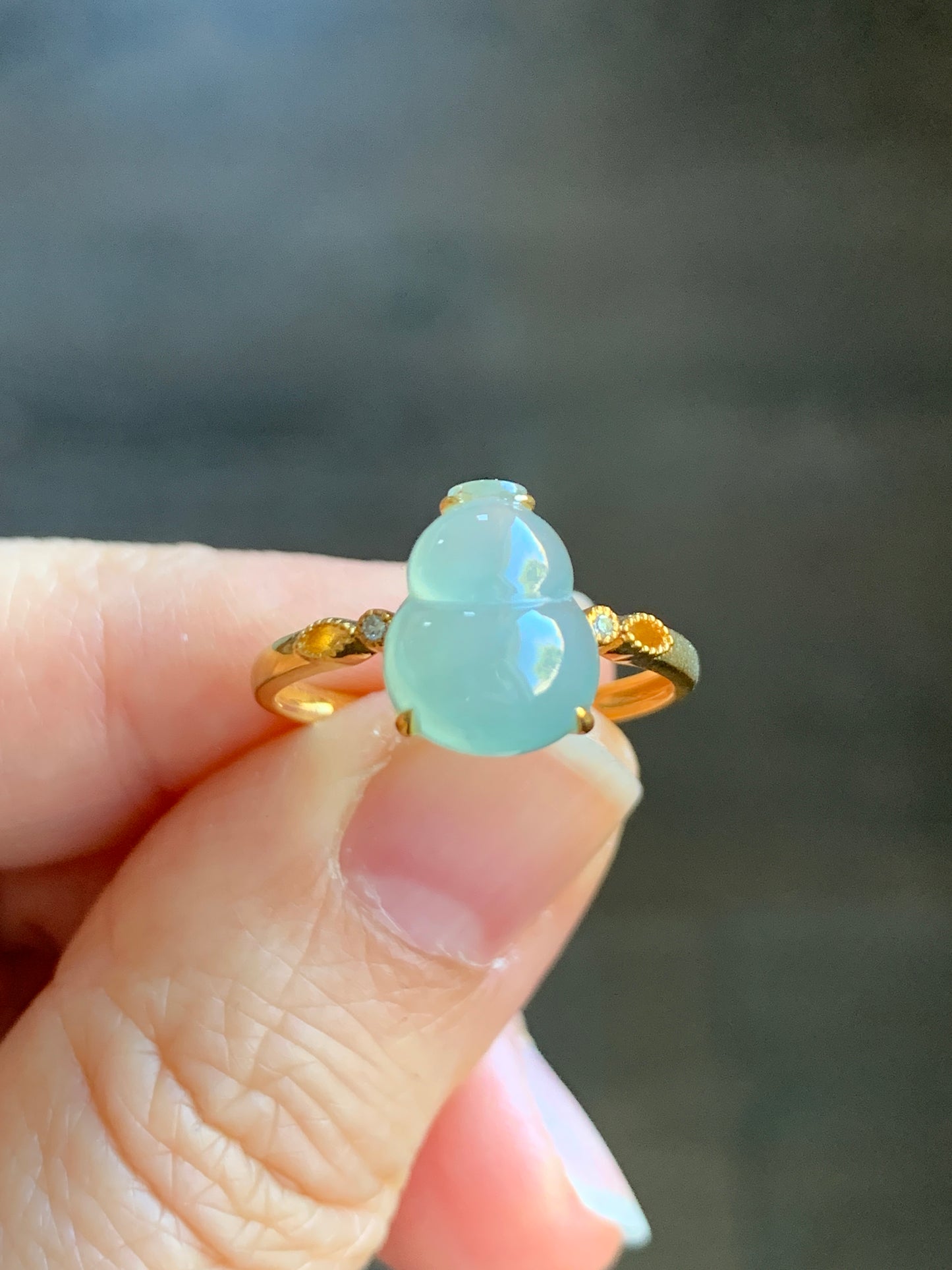 Certified Natural  Premium Light Green Jadeite Hulu Gourd Ring 18K Yellow Gold & Diamonds size 7 天然正冰晴底翡翠葫芦镶嵌钻石戒指